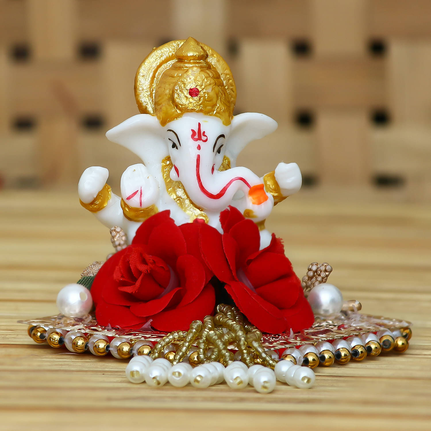 eCraftIndia White & Red Textured Lord Ganesha Showpiece eCraftIndia White & Red Textured Lord Ganesha Showpiece