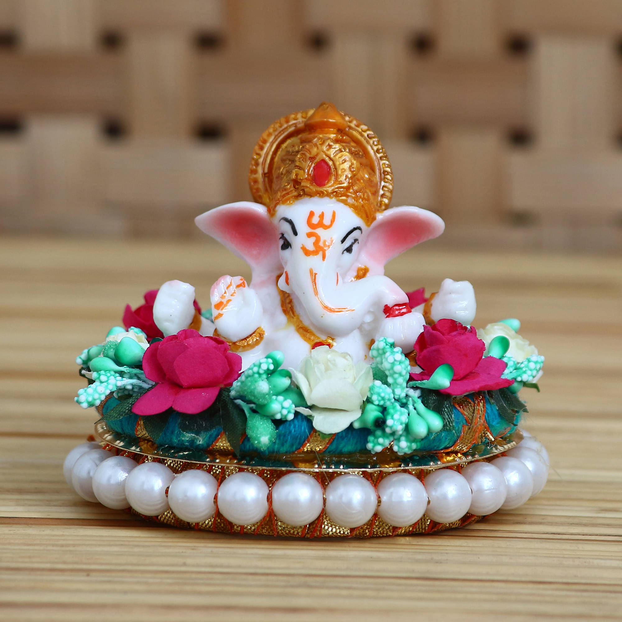 eCraftIndia Lord Ganesha Idol on Decorative Handcrafted Plate with Colorful Flowers eCraftIndia Lord Ganesha Idol on Decorative Handcrafted Plate with Colorful Flowers