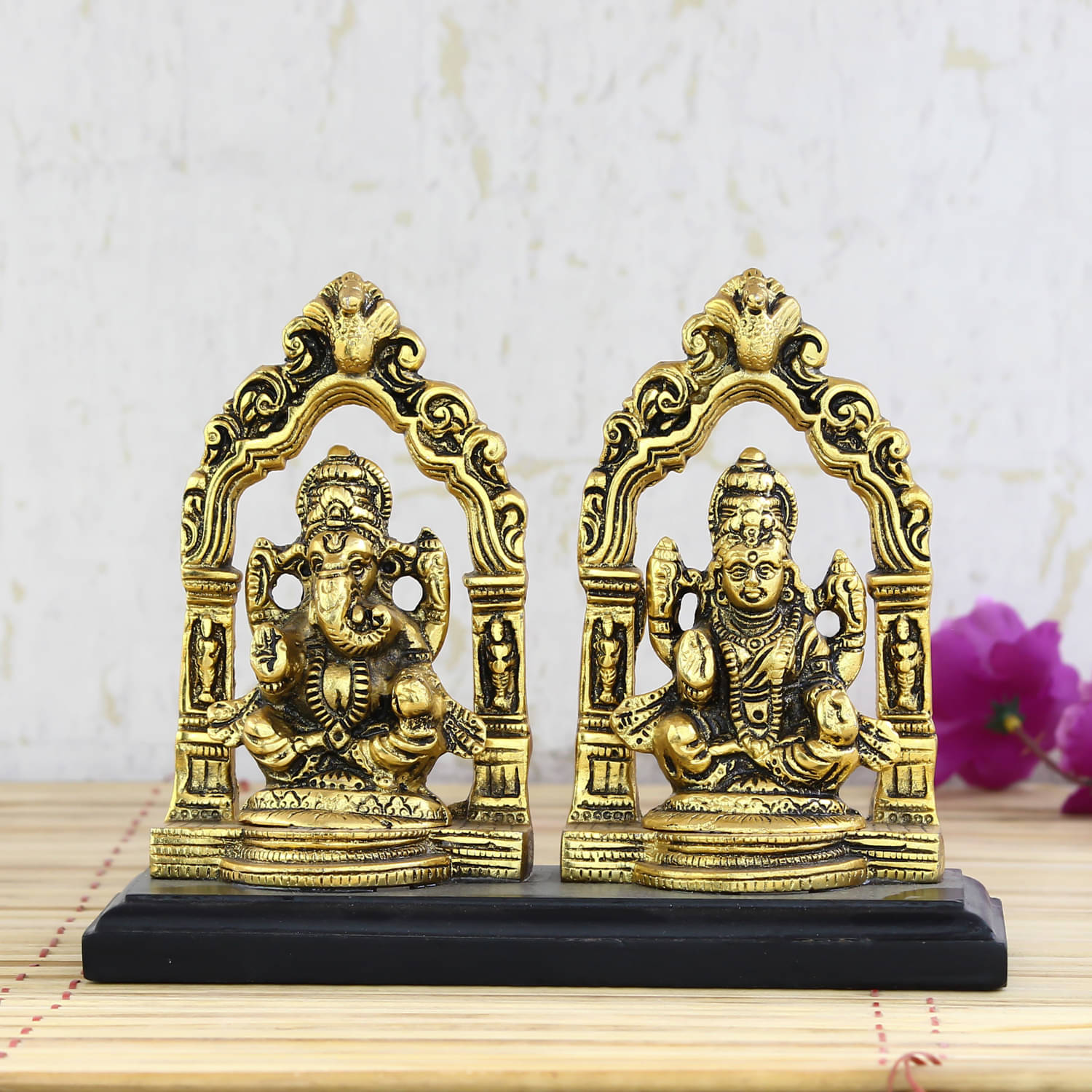 eCraftIndia Gold-Toned Handcrafted Goddess Laxmi & Lord Ganesha Showpiece eCraftIndia Gold-Toned Handcrafted Goddess Laxmi & Lord Ganesha Showpiece