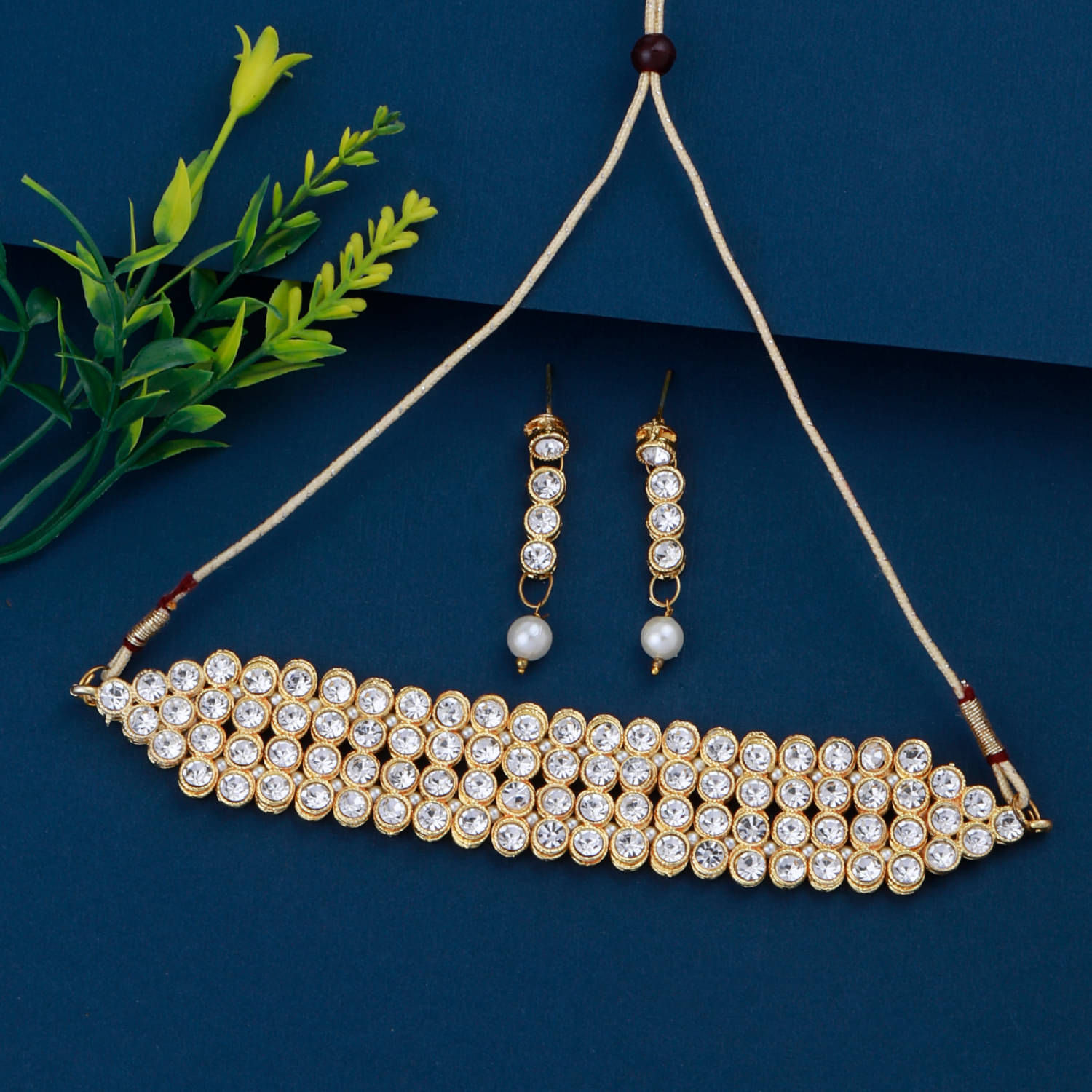     			Paola Alloy White Traditional Necklaces Set Choker