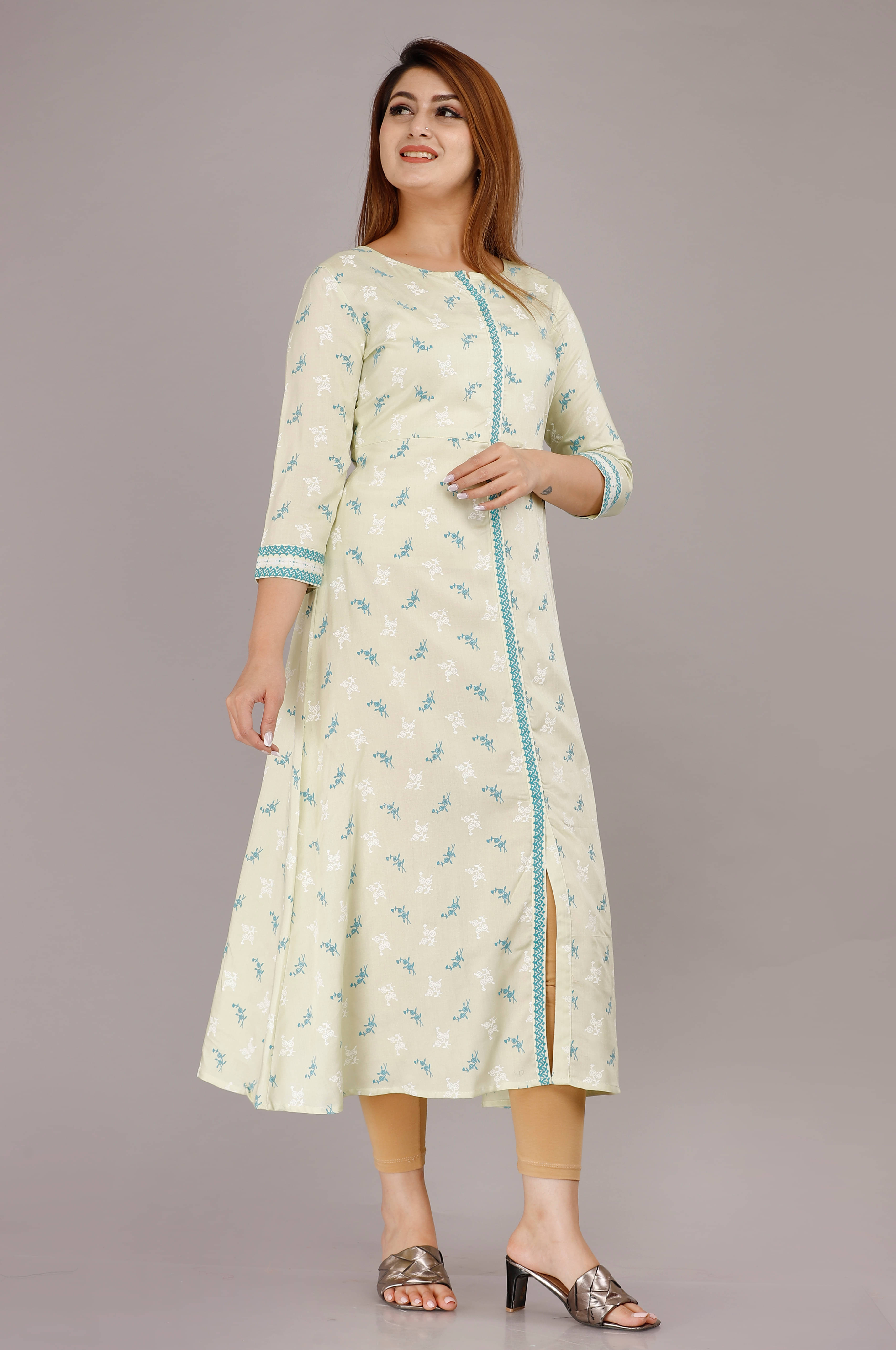     			EXPORTHOUSE - Beige Rayon Women's Front Slit Kurti ( Pack of 1 )