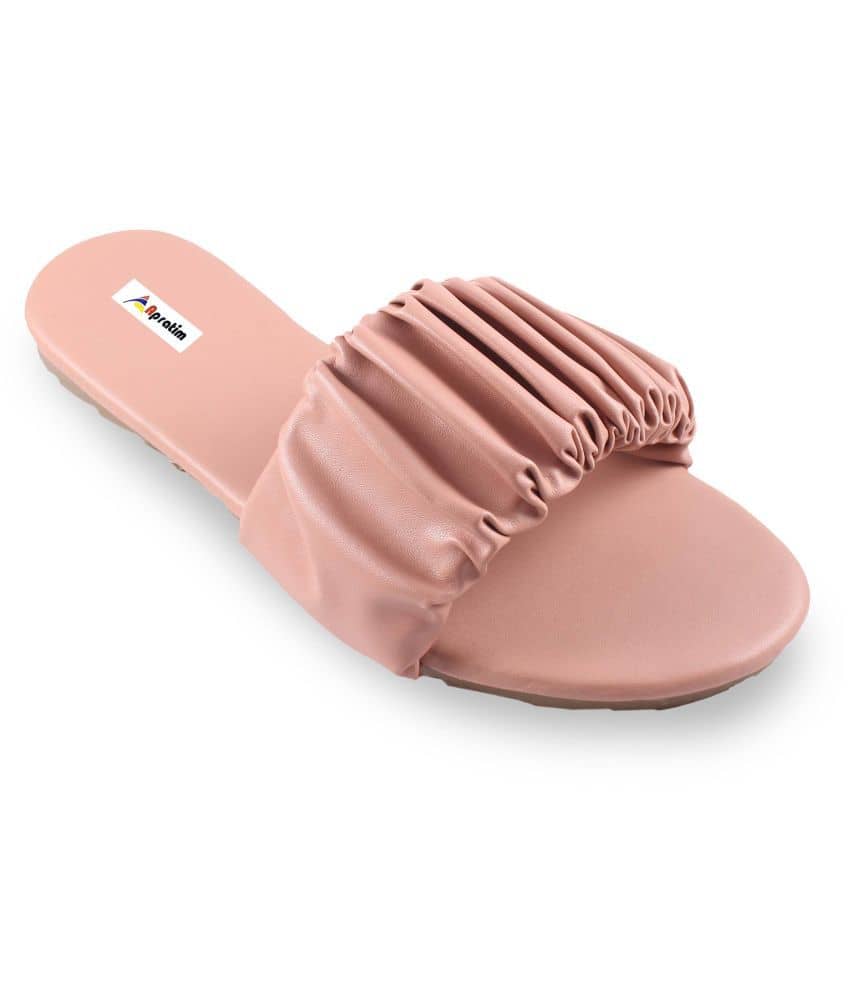 Apratim PeachPuff Flats