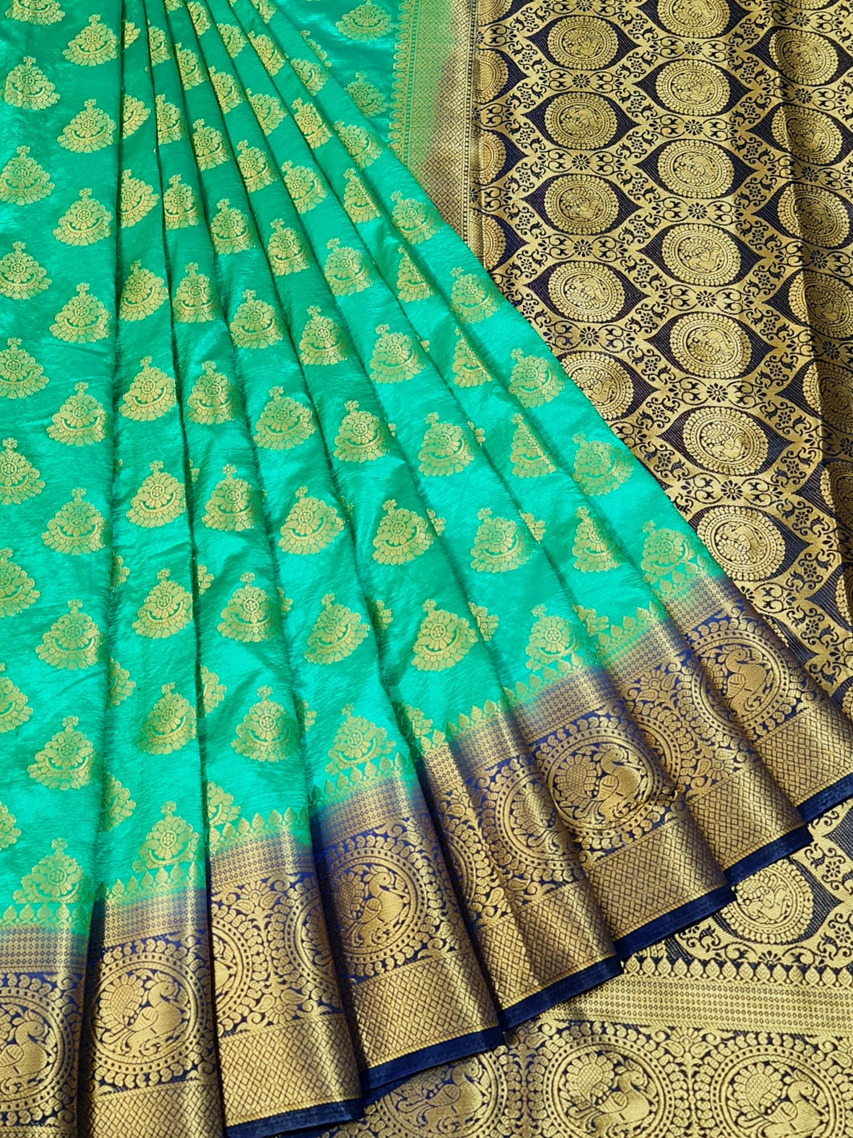 fab woven Silk Self Design Saree With Unstitched Blouse Piece ( Green ) - Sarees | Buy online on ZillyBuy