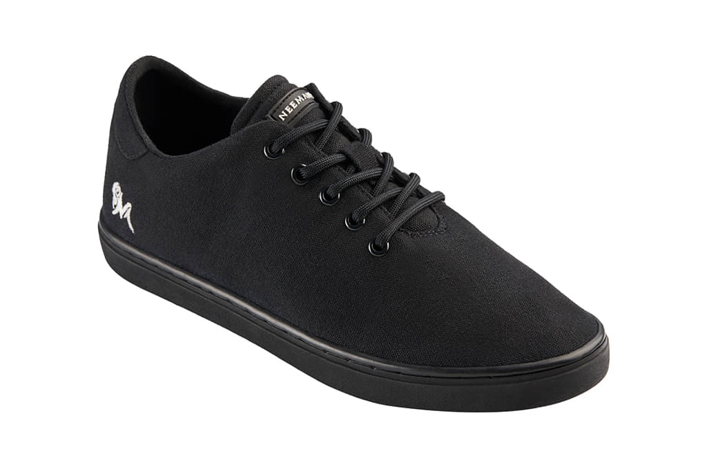     			Neeman's Sneakers Black Casual Shoes