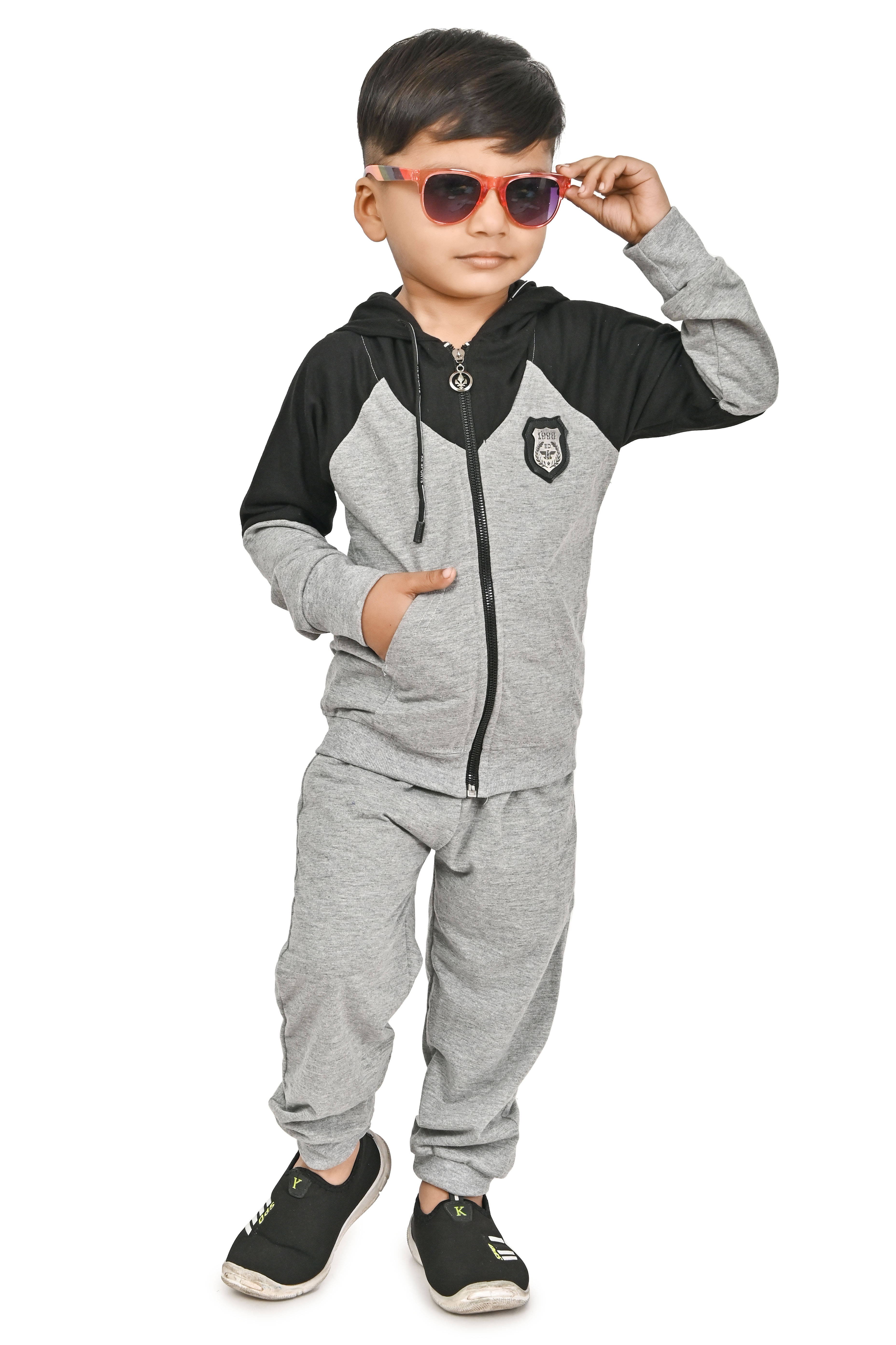     			Chandrika Pack of 1 Boys Cotton Blend Sweatshirt & Trackpant Set ( Grey )
