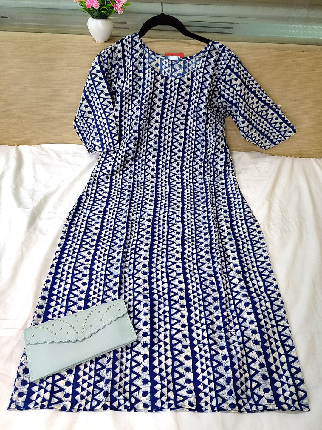 Ethnic Basket Pack of 1 Crepe Printed Straight Women's Kurti - ( Navy Blue ) Ethnic Basket Pack of 1 Crepe Printed Straight Women's Kurti - ( Navy Blue )