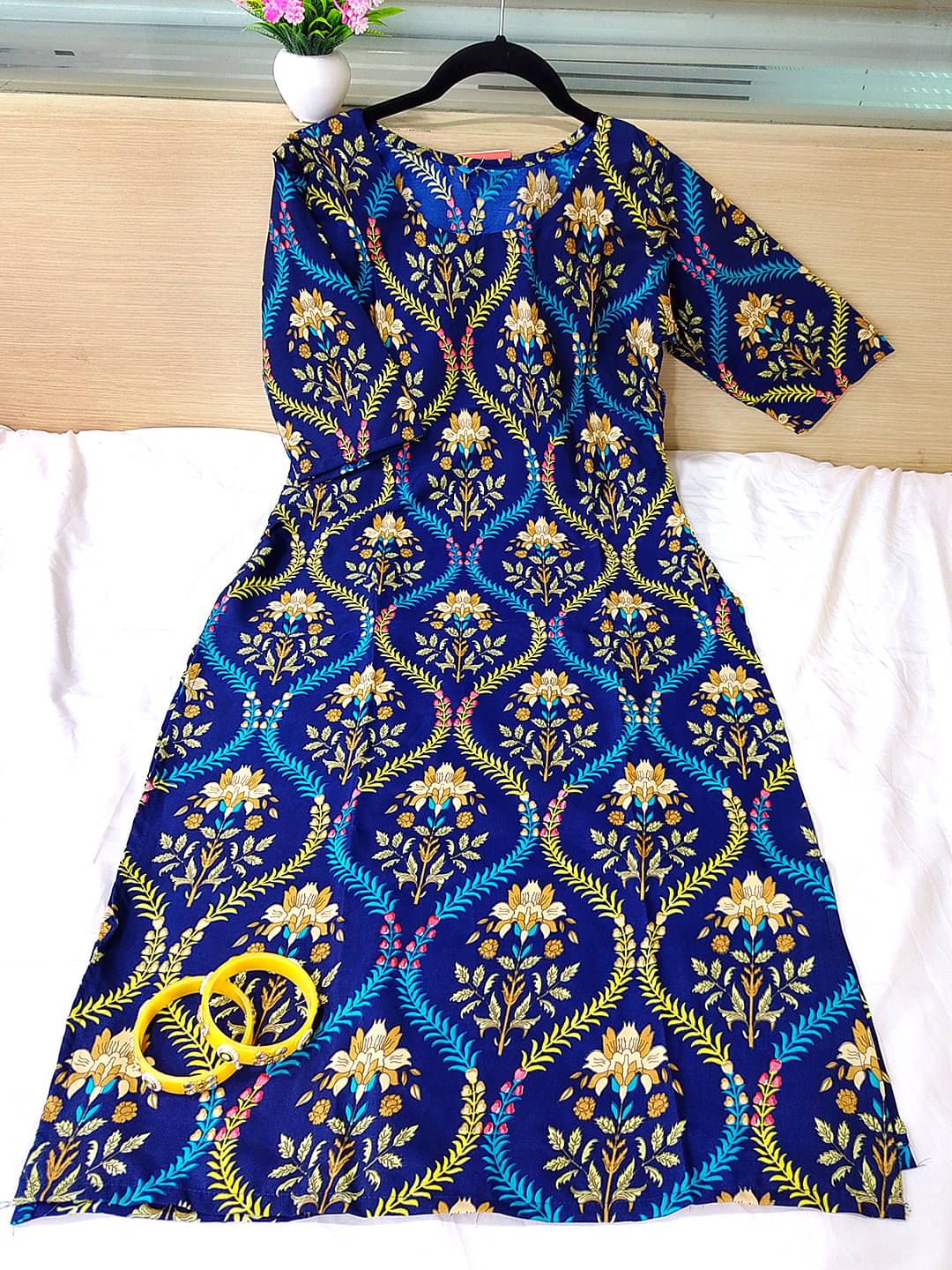 Ethnic Basket Pack of 1 Crepe Printed Straight Women's Kurti - ( Navy Blue ) Ethnic Basket Pack of 1 Crepe Printed Straight Women's Kurti - ( Navy Blue )