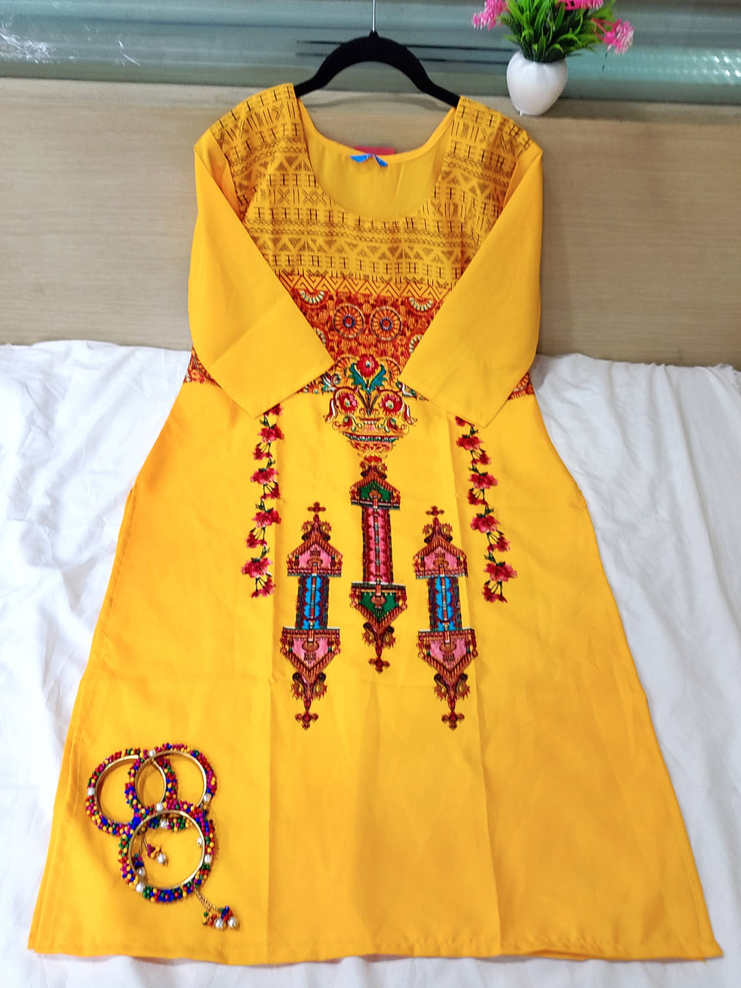 Ethnic Basket Pack of 1 Crepe Printed Straight Women's Kurti - ( Yellow ) Ethnic Basket Pack of 1 Crepe Printed Straight Women's Kurti - ( Yellow )