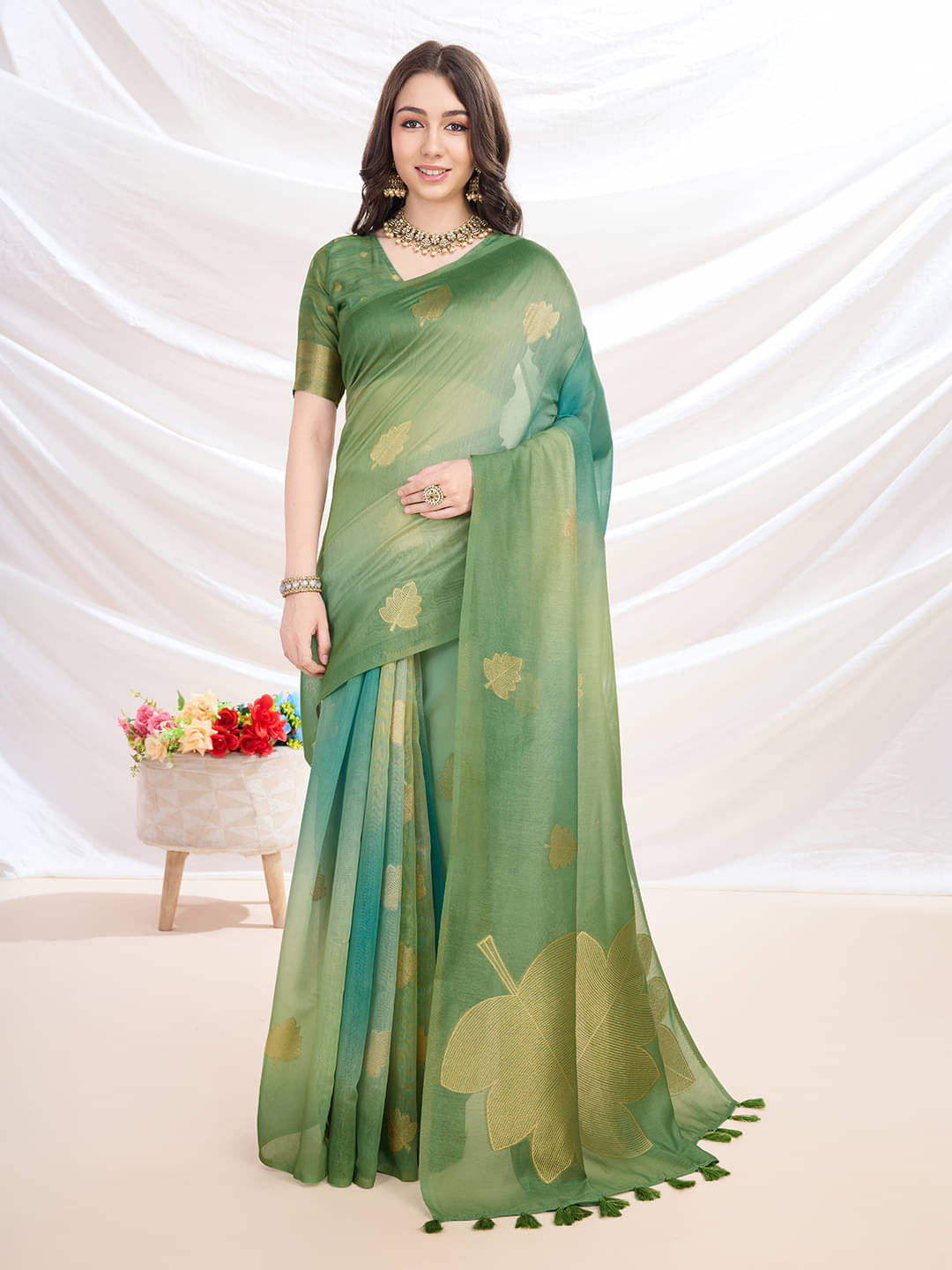 MANTROTSAV Cotton Blend Embellished Saree With Unstitched Blouse Piece ( Green ) MANTROTSAV Cotton Blend Embellished Saree With Unstitched Blouse Piece ( Green )