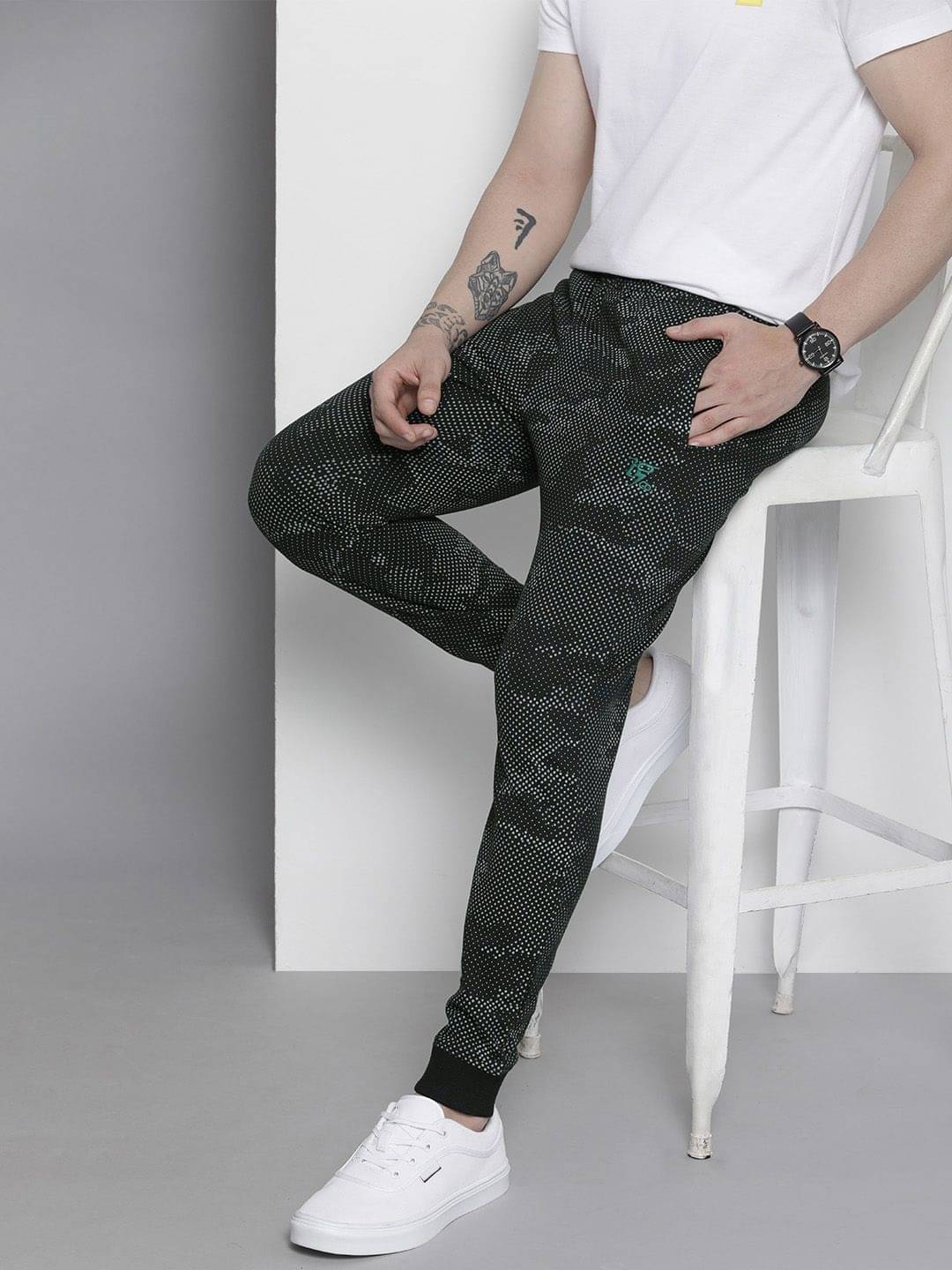     			The Indian Garage Co. Slim Flat Men's Joggers - Black ( Pack of 1 )