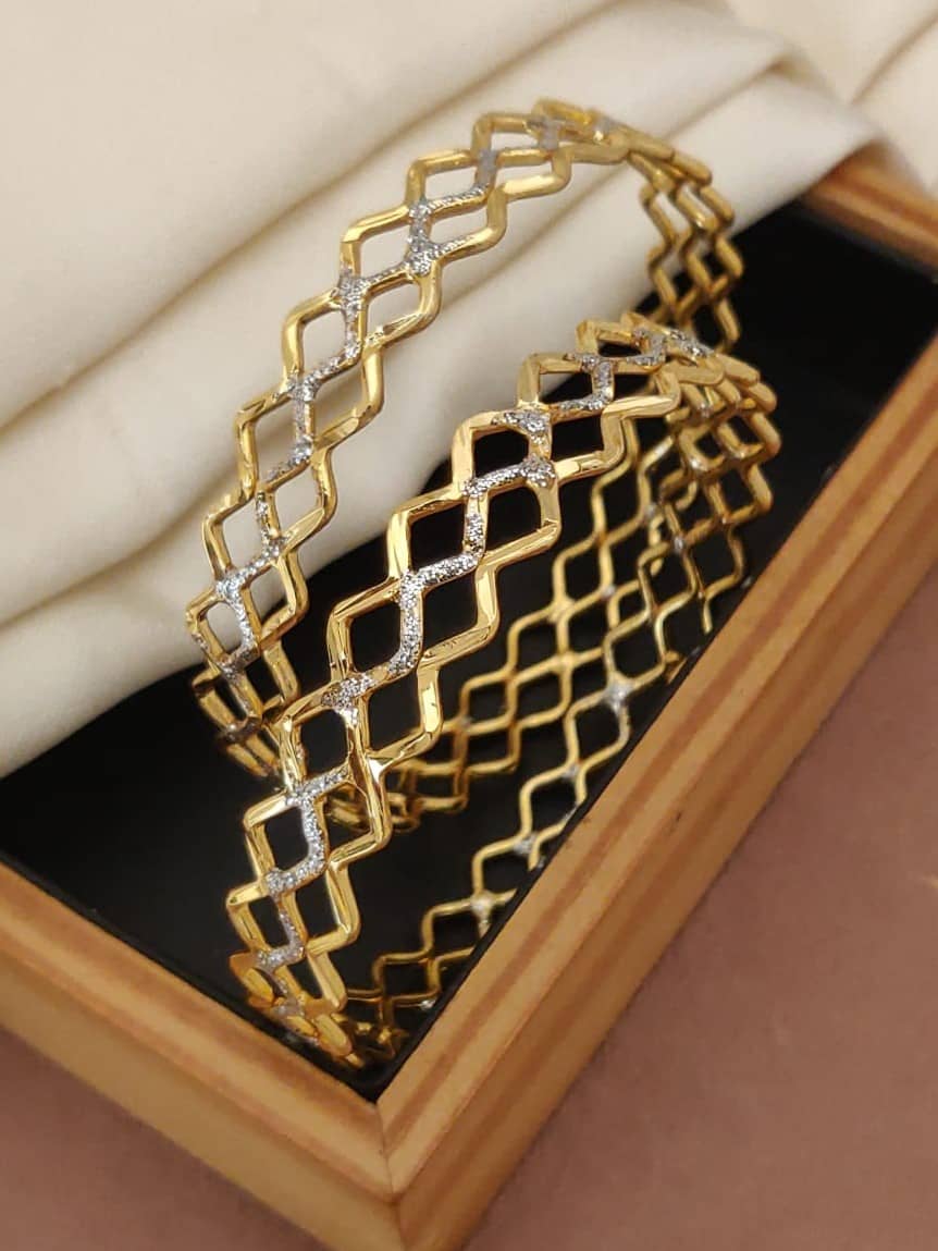 Shivay Fashion Gold Bangle Set ( Pack of 1 ) - Bangles & Bracelets | Buy online on ZillyBuy