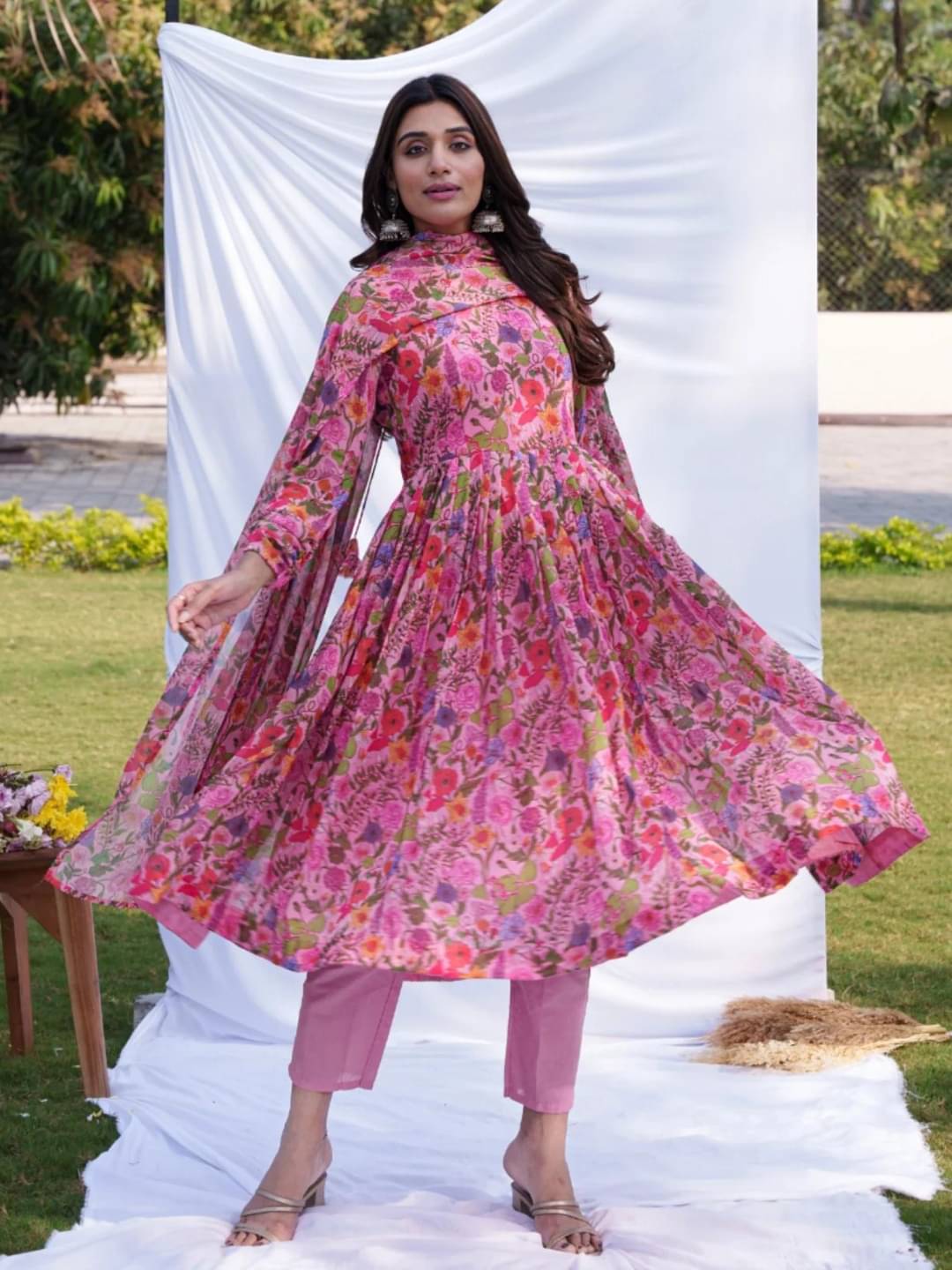 Sitaram Designer Georgette Printed Kurti With Pants Women's Stitched Salwar Suit - Pink ( Pack of 1 ) Sitaram Designer Georgette Printed Kurti With Pants Women's Stitched Salwar Suit - Pink ( Pack of 1 )