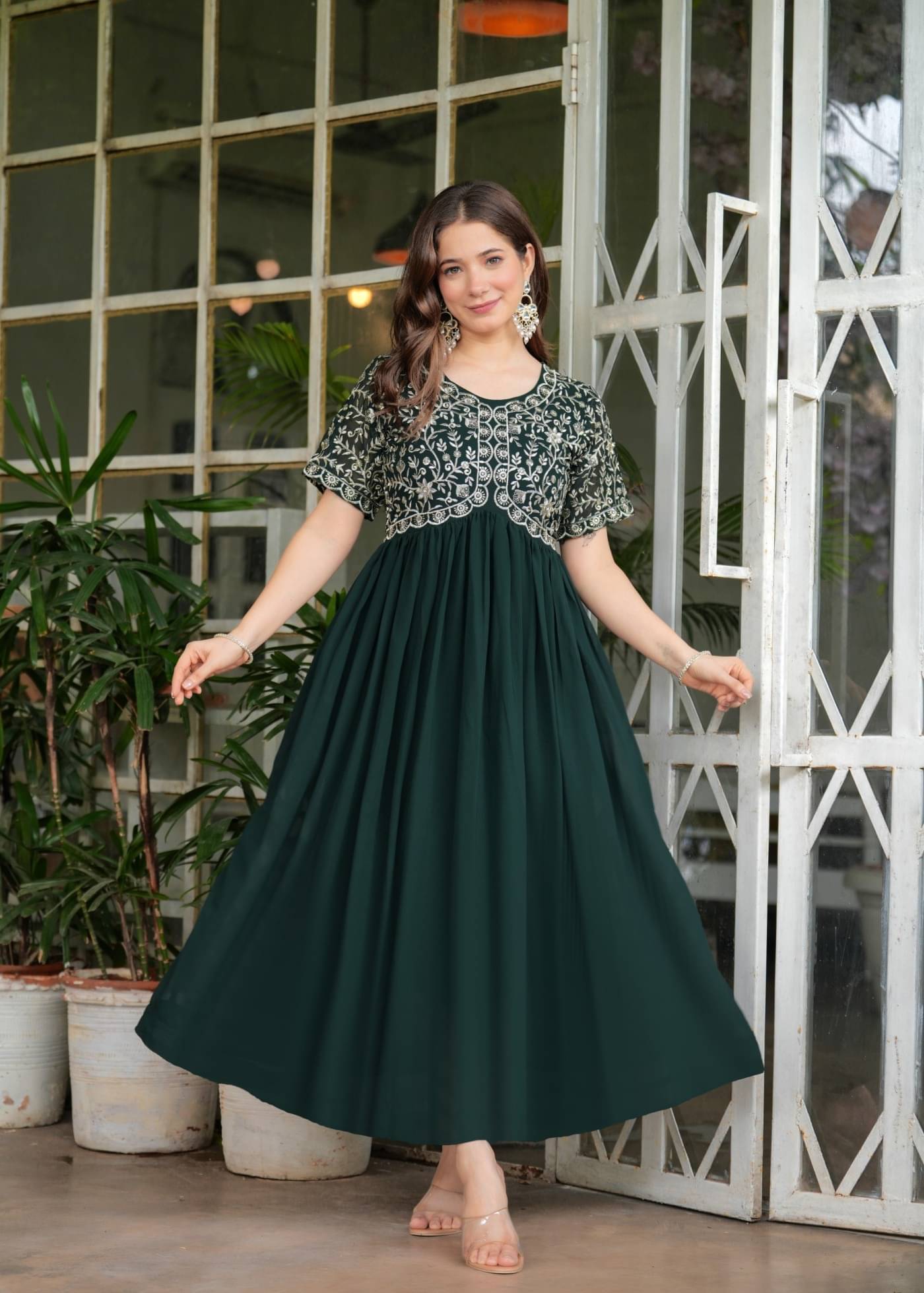 Sitaram Designer Green Flared Georgette Women's Stitched Ethnic Gown ( Pack of 1 ) Sitaram Designer Green Flared Georgette Women's Stitched Ethnic Gown ( Pack of 1 )