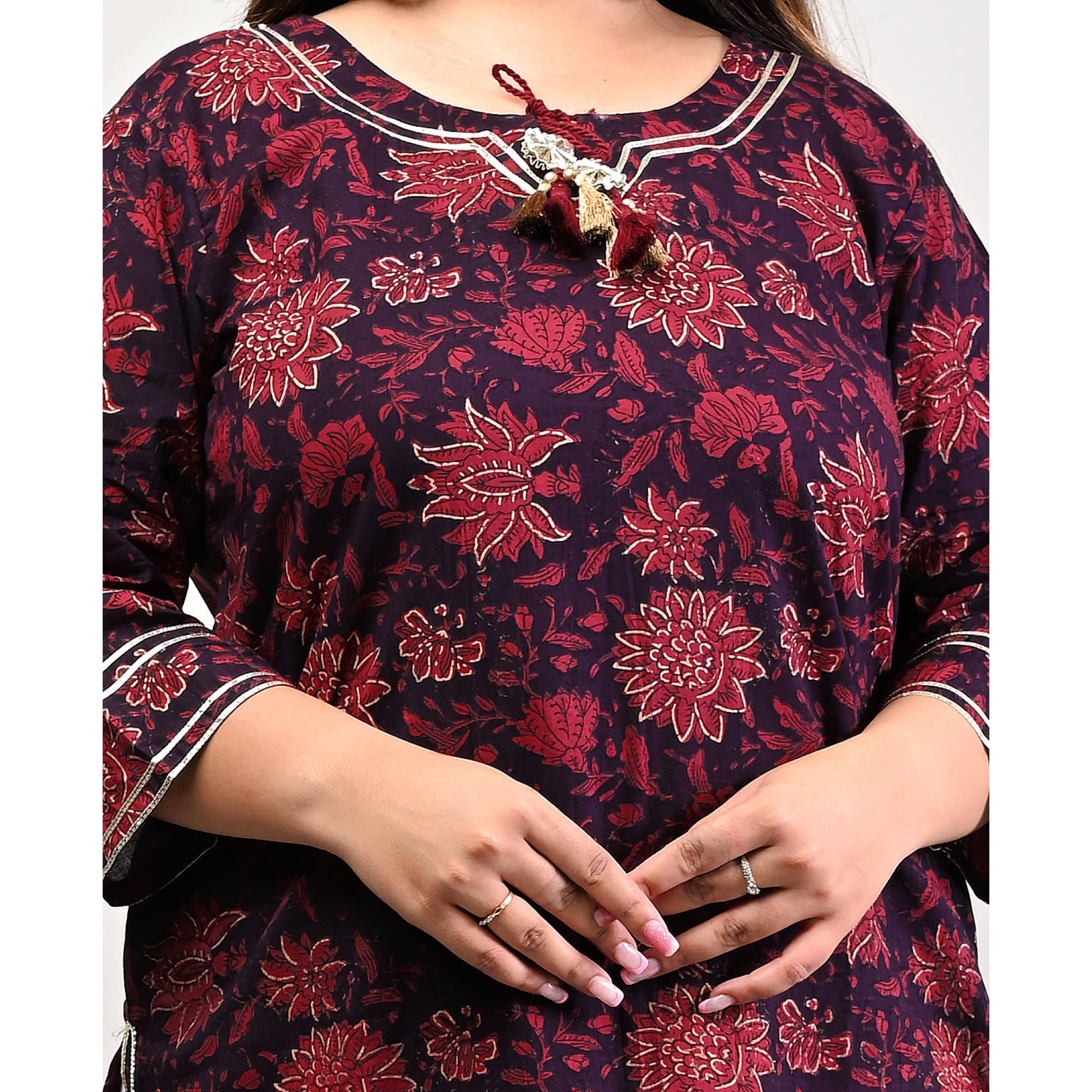     			Swasti Pack of 1 Cotton Printed Straight Women's Kurti - ( Maroon )