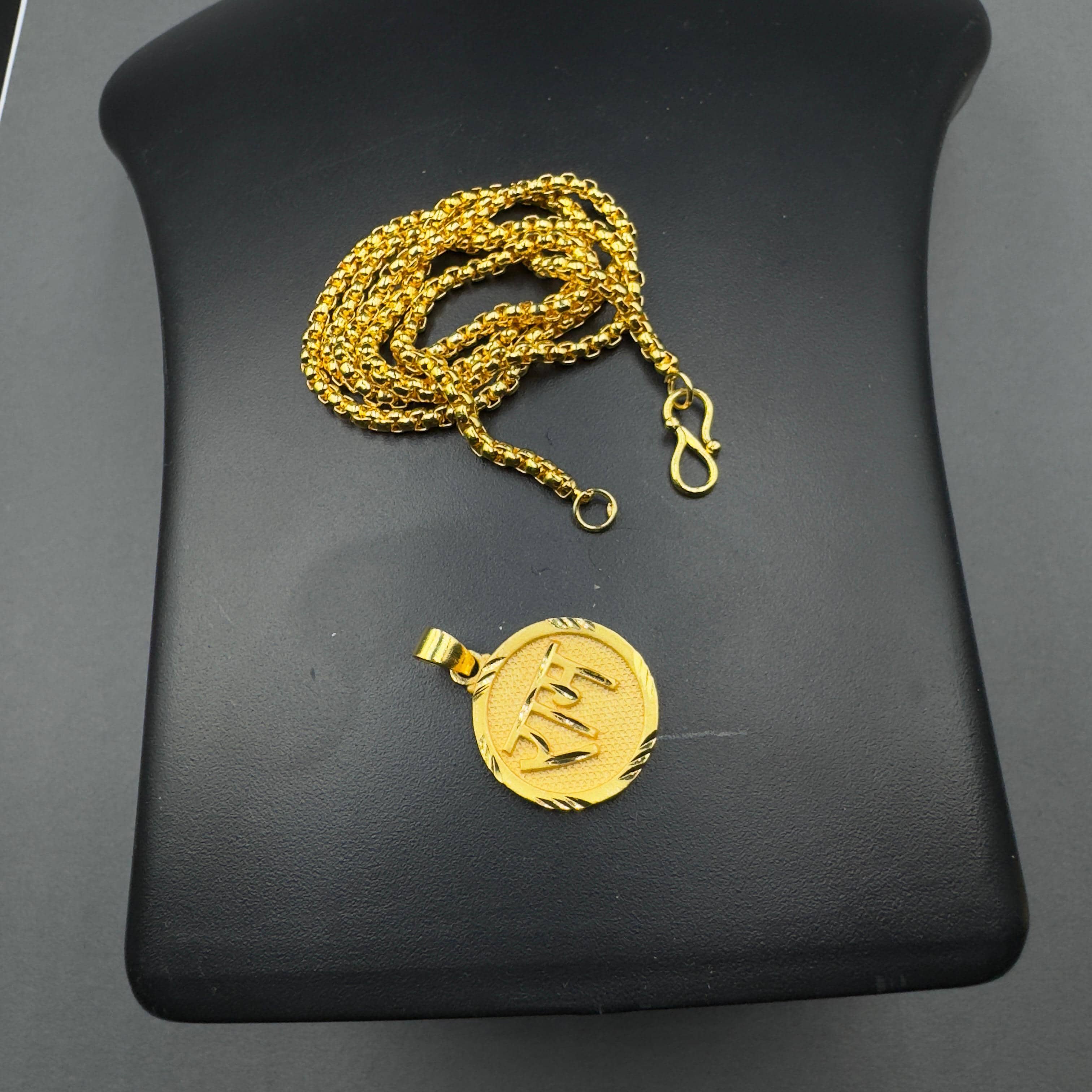 AKLINA Gold Religious Pendant With Chain ( Pack of 1 ) - Jewellery Sets | Buy online on ZillyBuy