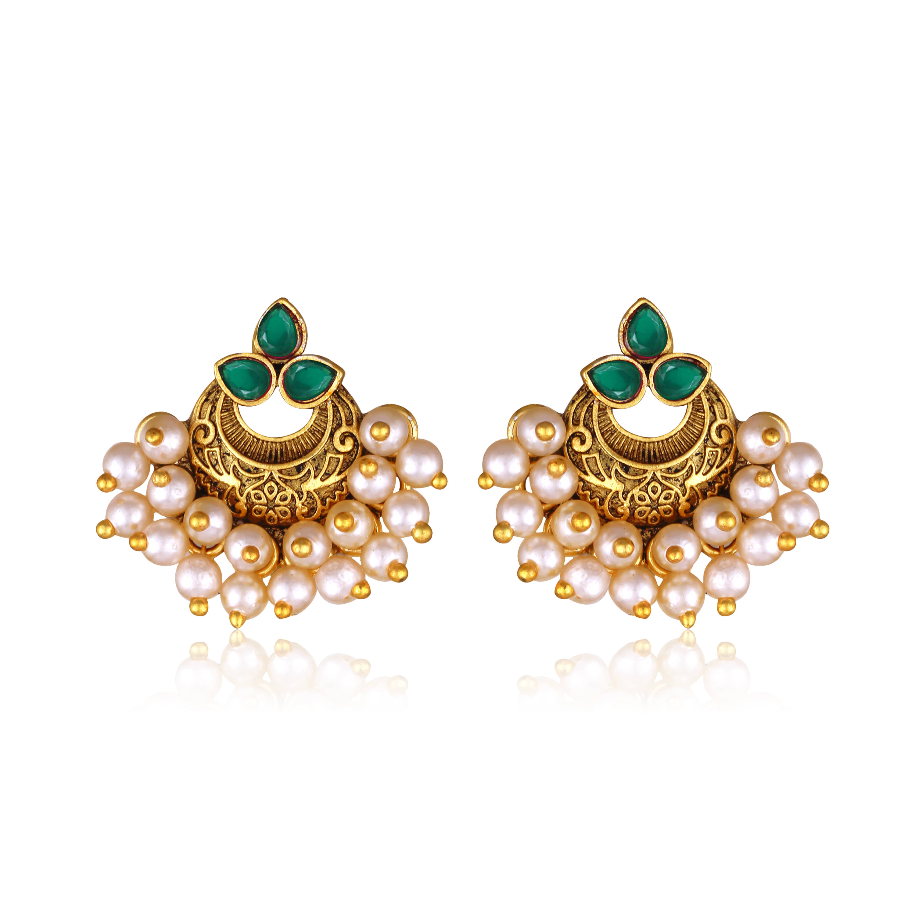     			VIVASTRI Green Stud Earrings ( Pack of 1 )