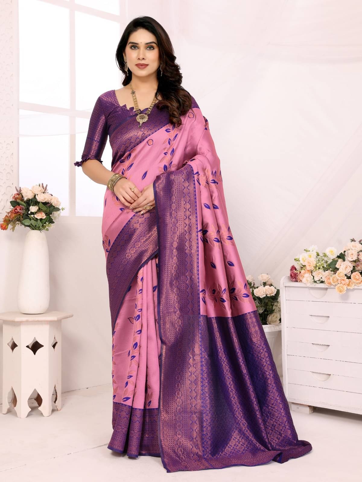     			DIKONA DESIGNER Banarasi Silk Woven Saree With Unstitched Blouse Piece ( Pink )