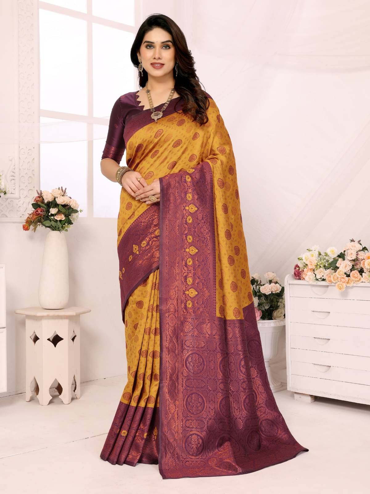     			DIKONA DESIGNER Banarasi Silk Woven Saree With Unstitched Blouse Piece ( Mustard )