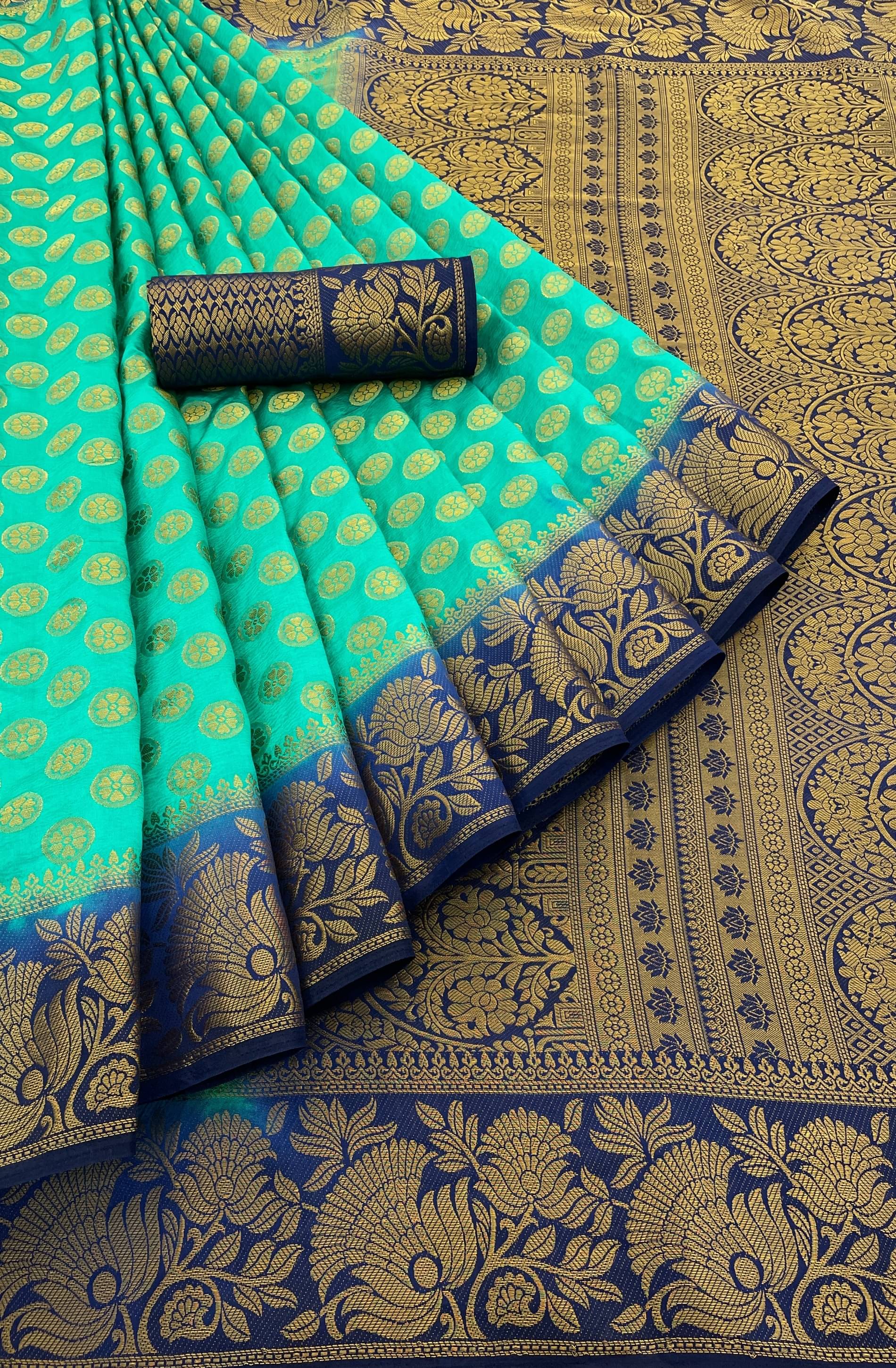     			Prijari Banarasi Silk Woven Saree With Unstitched Blouse Piece ( Green )