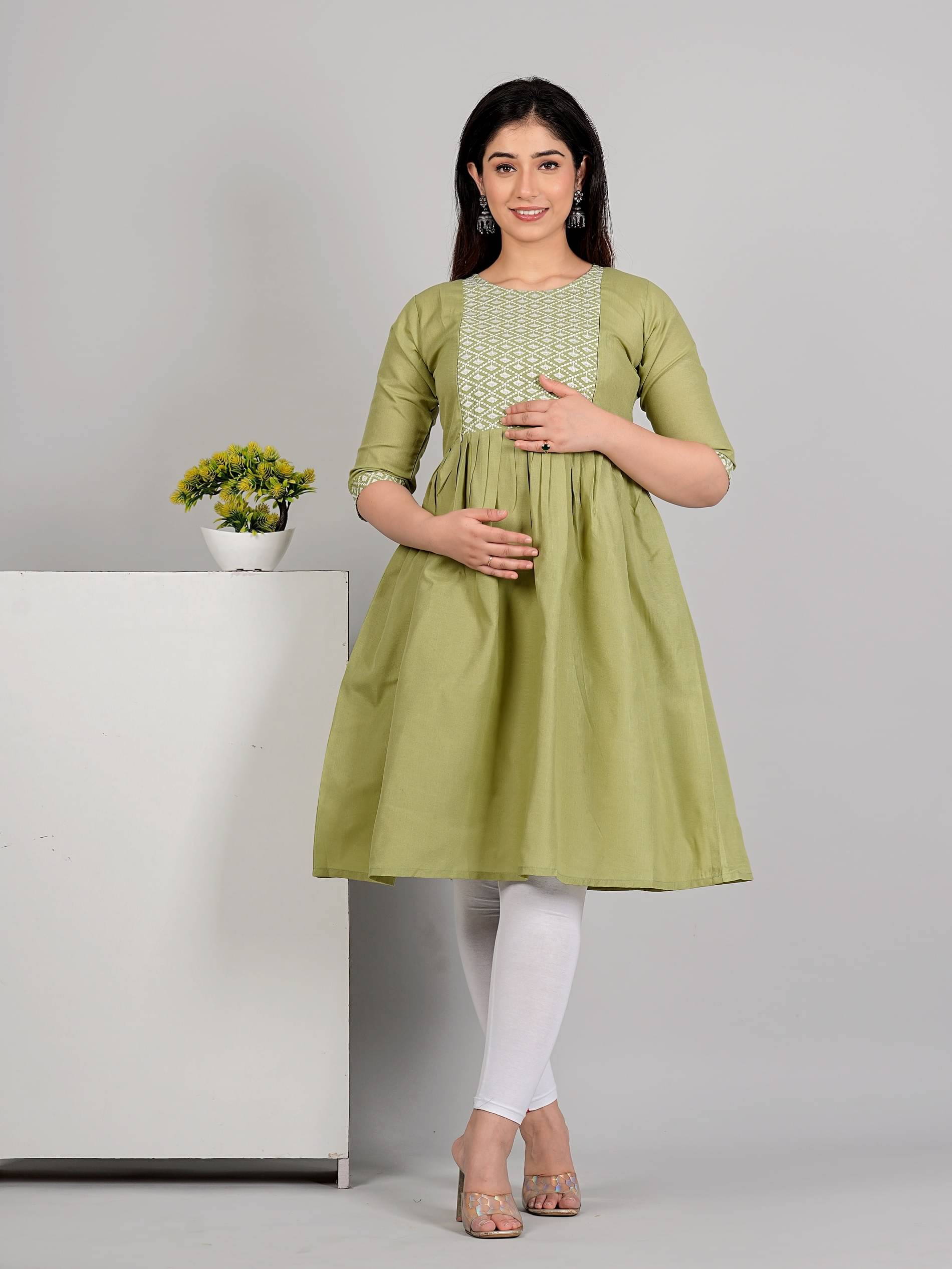     			RIAANA Peach Cotton Blended Maternity Tops Single
