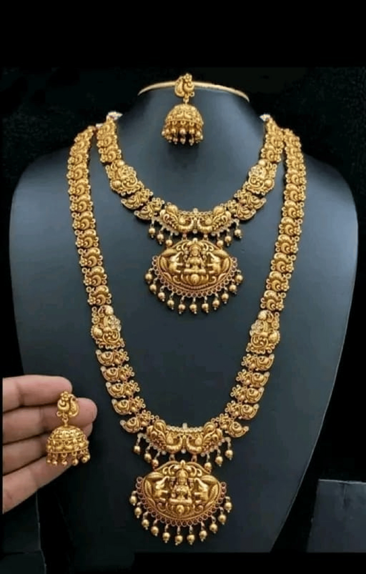 KEYMAX Golden Alloy Necklace ( Pack of 1 )