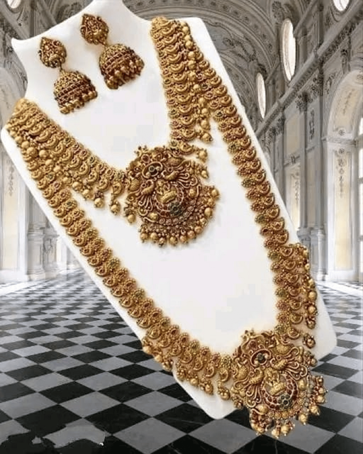 KEYMAX Golden Alloy Necklace ( Pack of 1 )