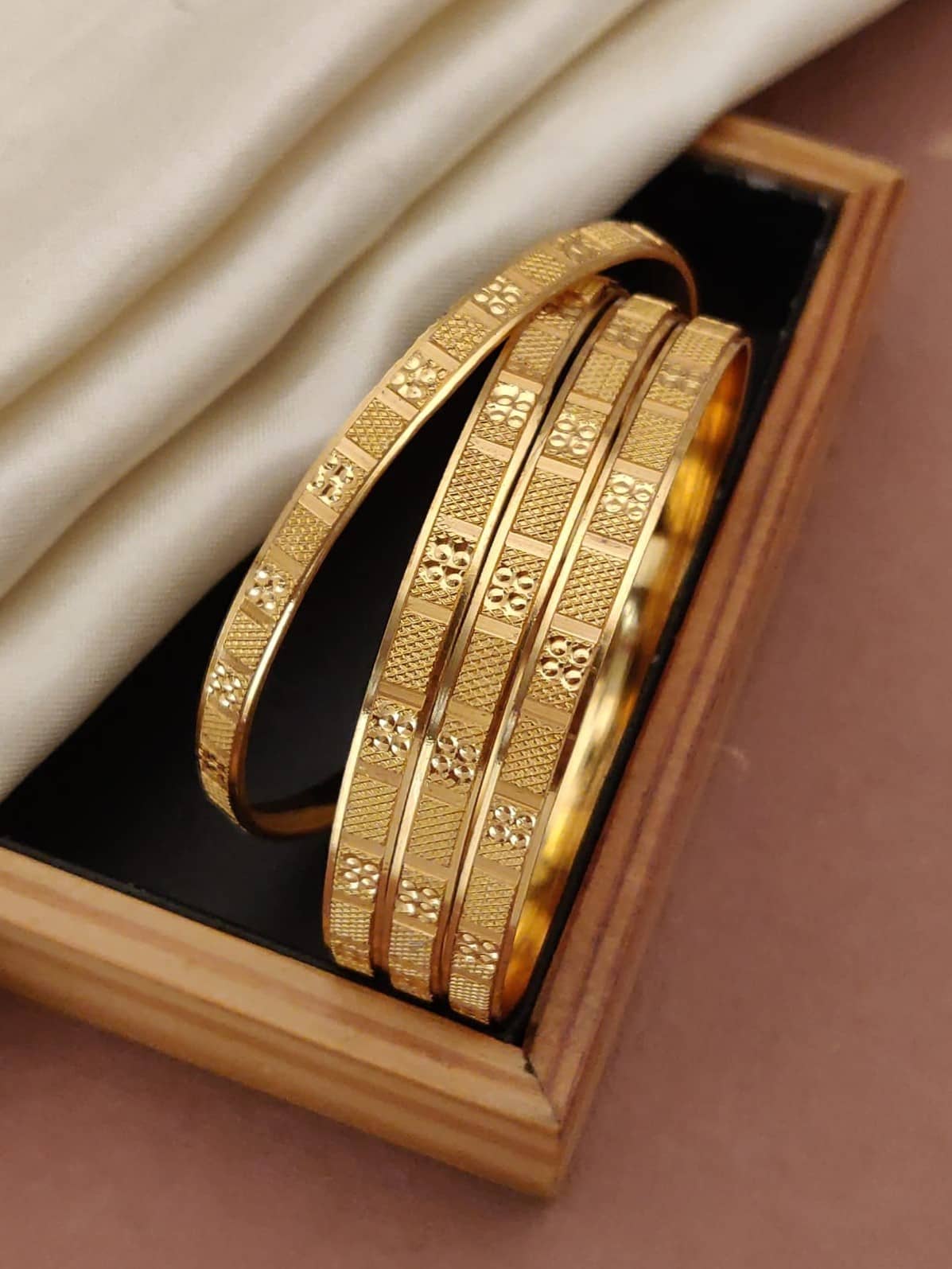 Shivay Fashion Gold Bangle Set ( Pack of 2 ) - Bangles & Bracelets | Buy online on ZillyBuy