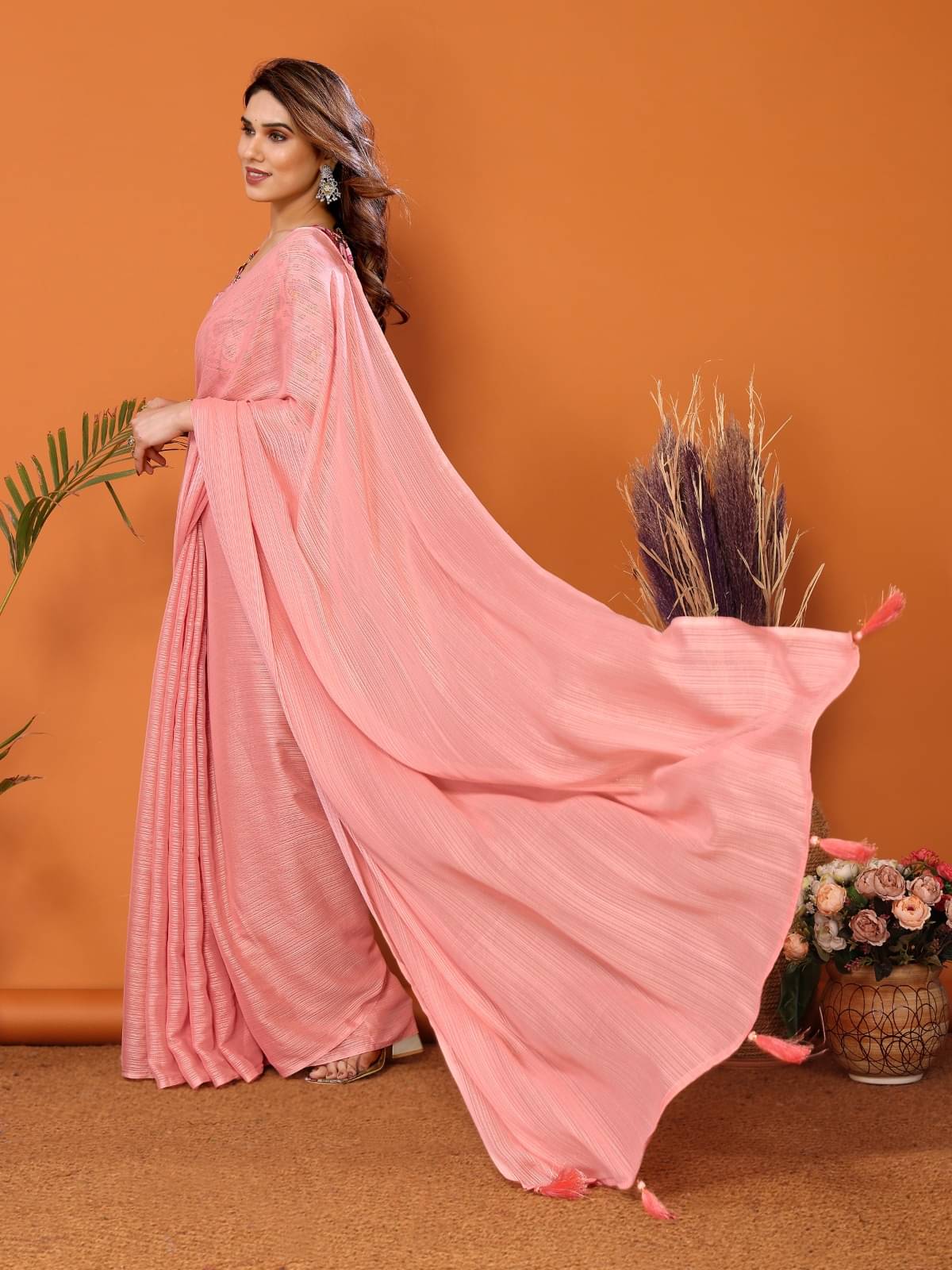     			DIKONA DESIGNER Chiffon Solid Saree With Unstitched Blouse Piece ( Peach )
