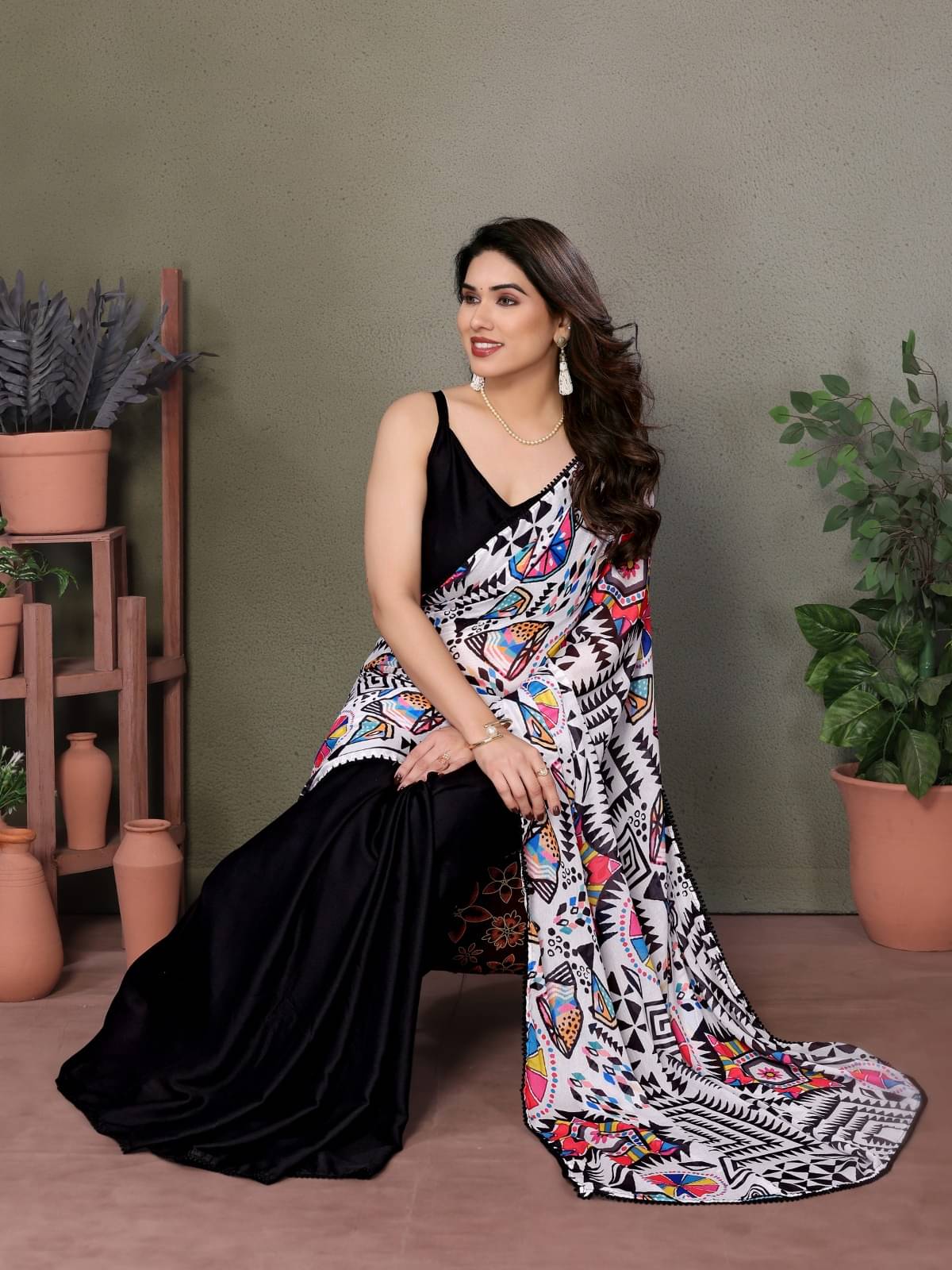 DIKONA DESIGNER Chiffon Printed Saree With Unstitched Blouse Piece ( Black ) DIKONA DESIGNER Chiffon Printed Saree With Unstitched Blouse Piece ( Black )