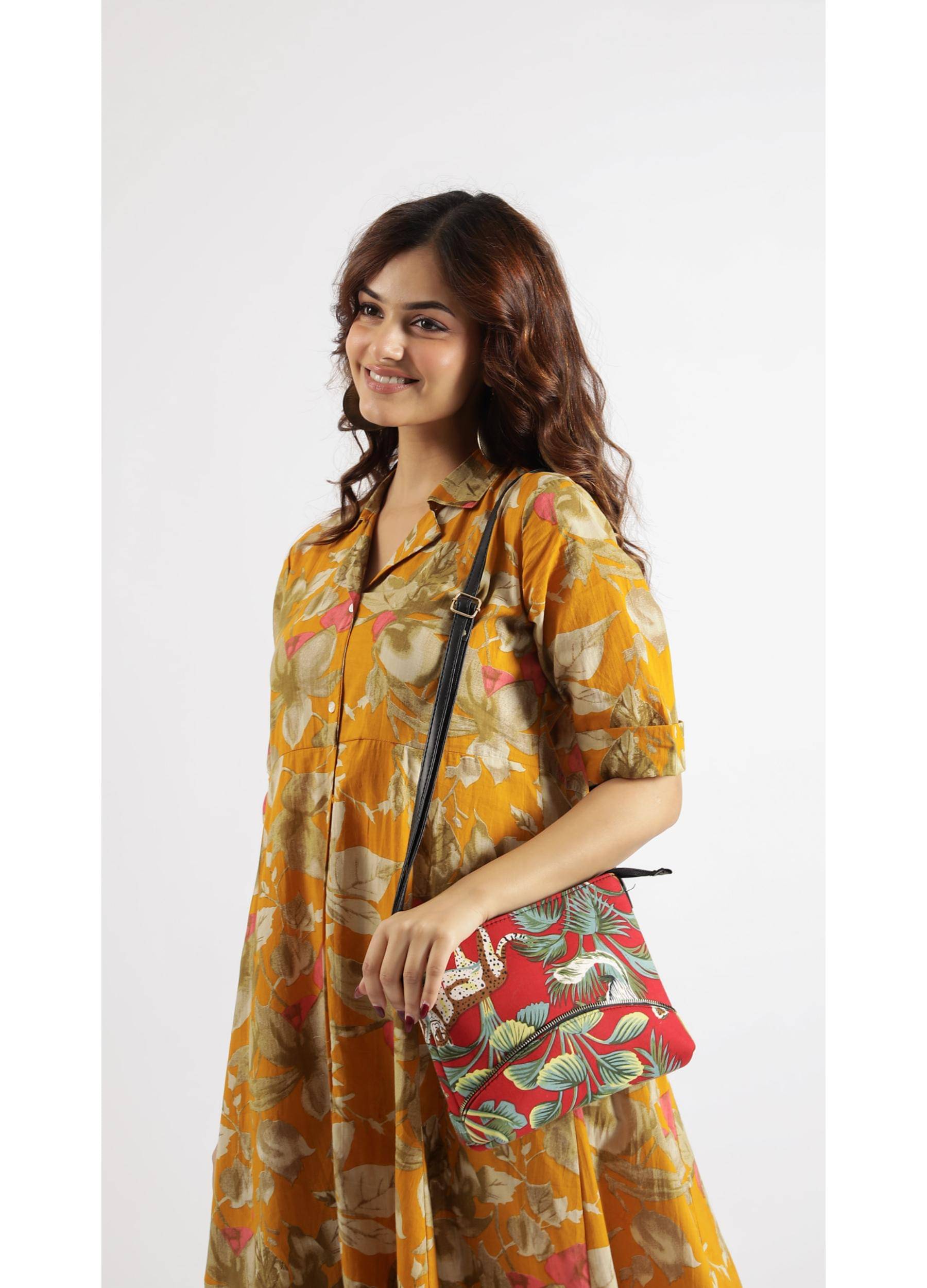     			Label Flavia Sling Bag Cotton Set of 1 ( Multicolor )