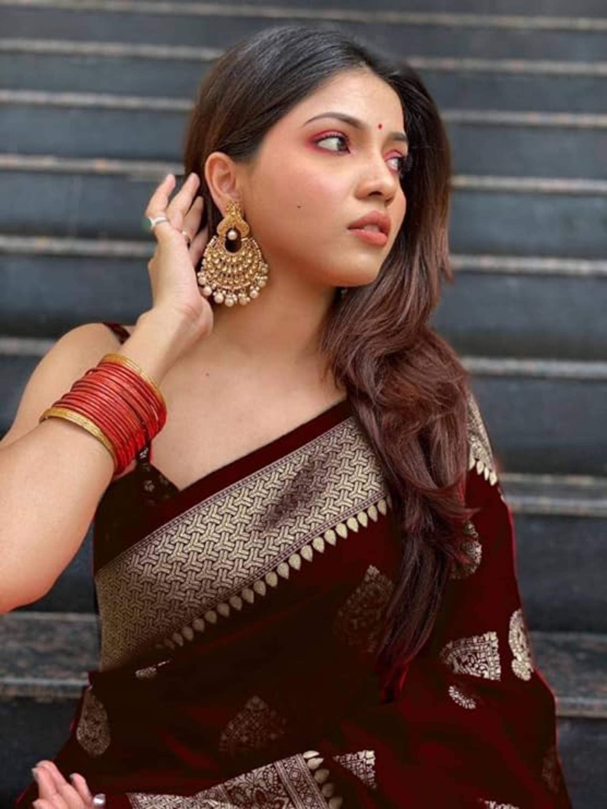 NENCY FASHIONS Banarasi Silk Woven Saree With Unstitched Blouse Piece ( Maroon ) NENCY FASHIONS Banarasi Silk Woven Saree With Unstitched Blouse Piece ( Maroon )