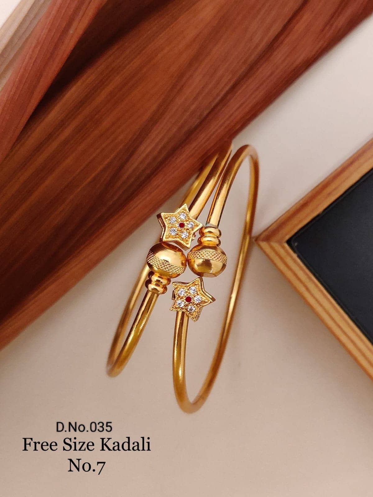 Shivay Fashion Gold Bangle Set ( Pack of 1 ) - Bangles & Bracelets | Buy online on ZillyBuy