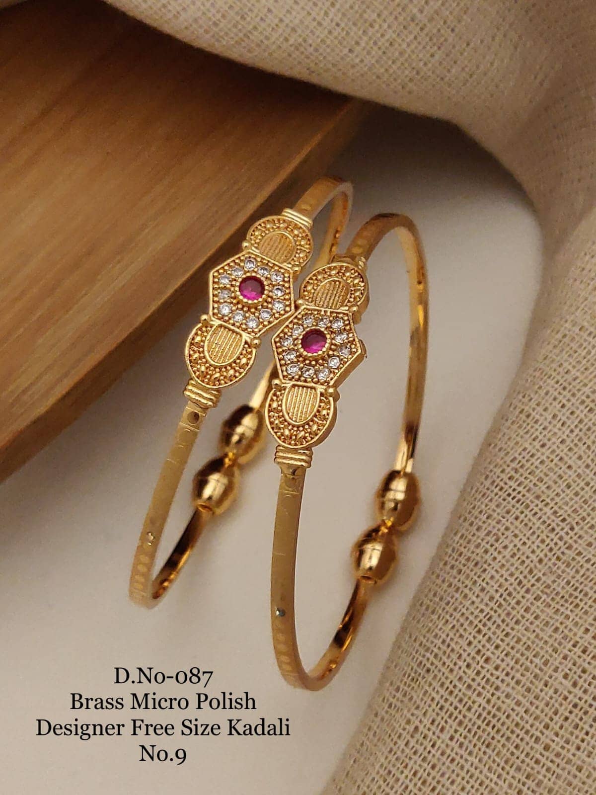 Shivay Fashion Gold Bangle Set ( Pack of 1 ) - Bangles & Bracelets | Buy online on ZillyBuy