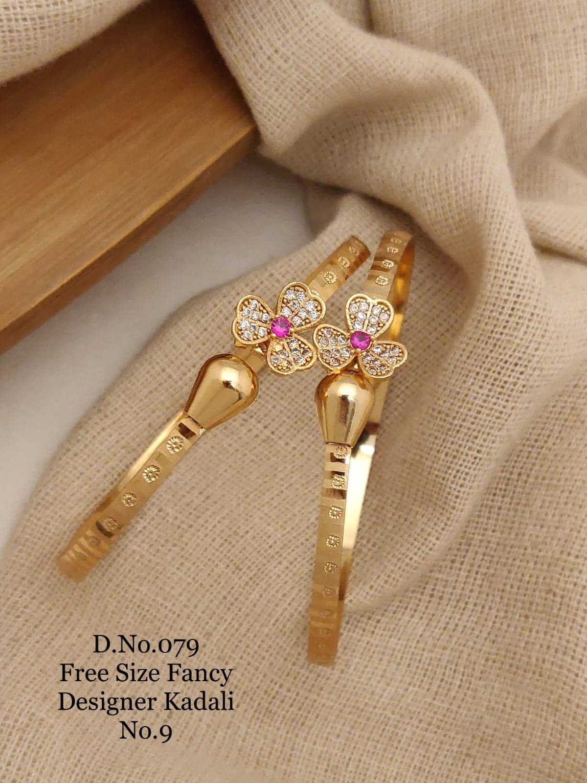 Shivay Fashion Gold Bangle Set ( Pack of 1 ) - Bangles & Bracelets | Buy online on ZillyBuy