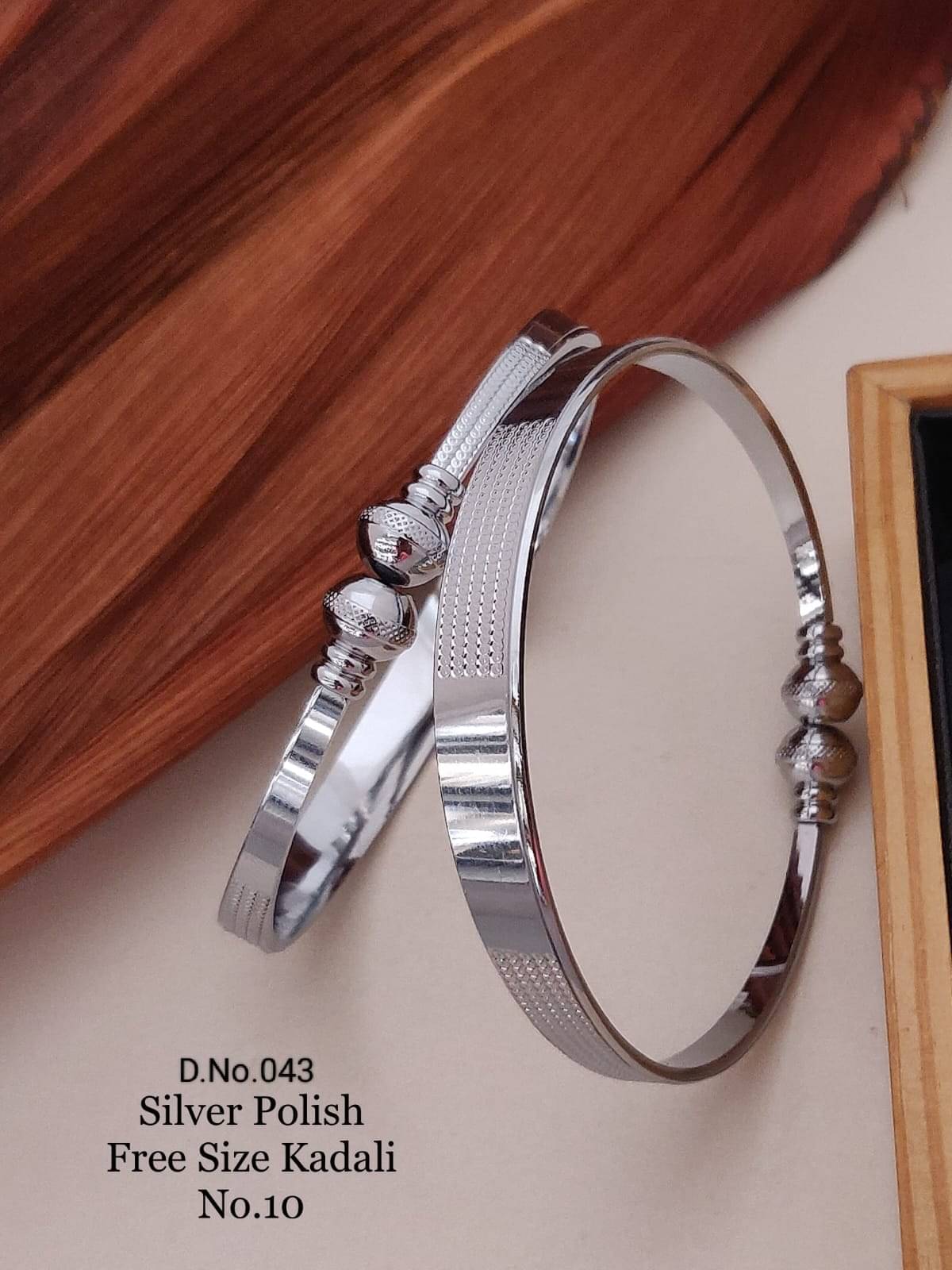 Shivay Fashion Silver Bangle Set ( Pack of 1 ) Shivay Fashion Silver Bangle Set ( Pack of 1 )