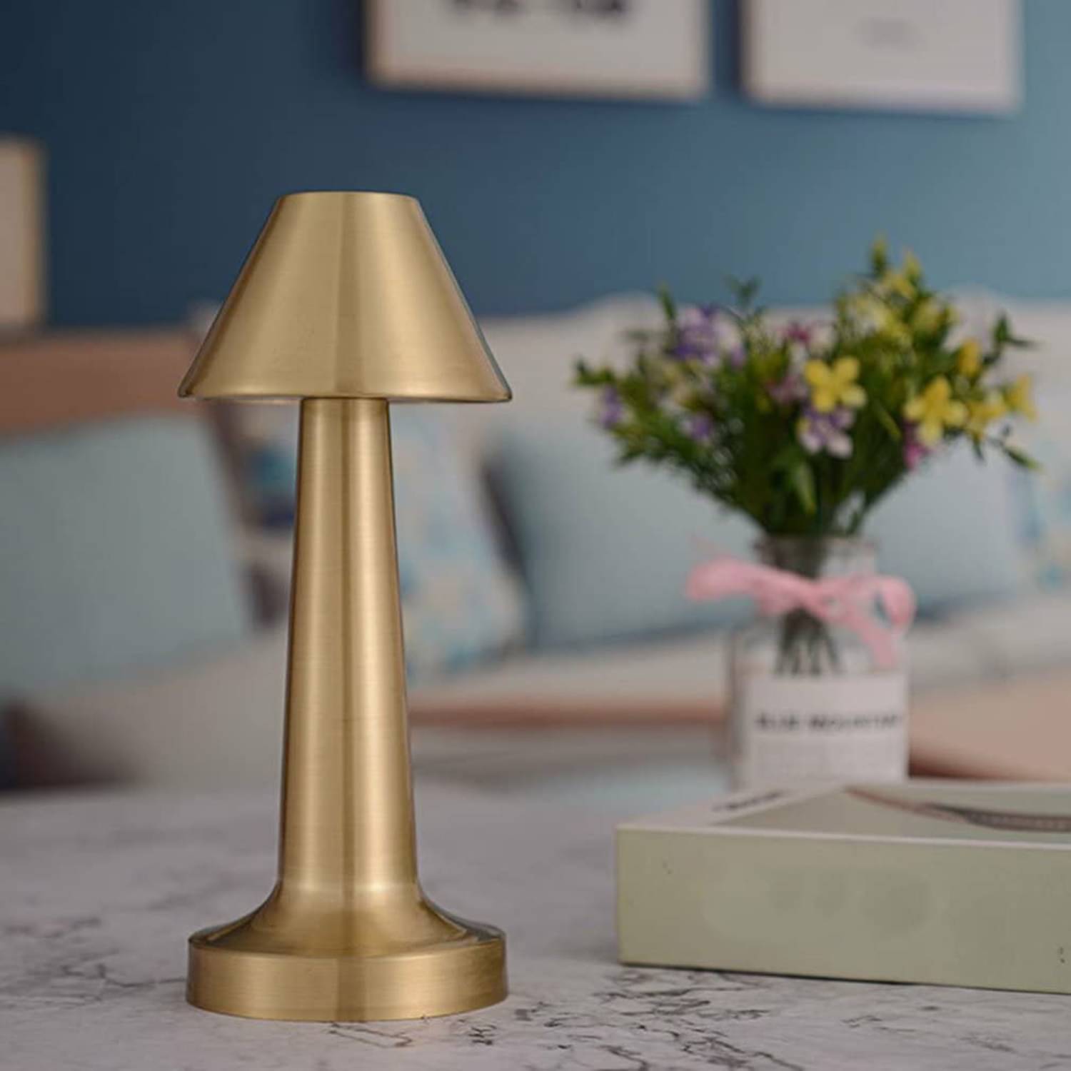     			Shopeleven Gold Table Lamp ( Pack of 1 )