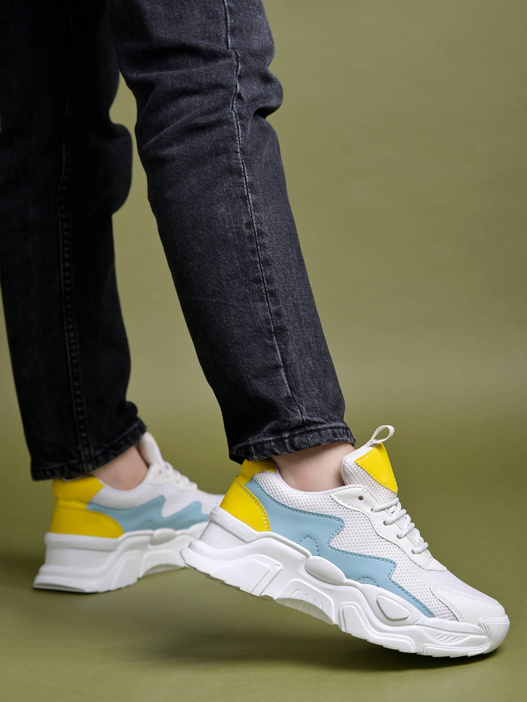     			Stylestry White Women's Sneakers