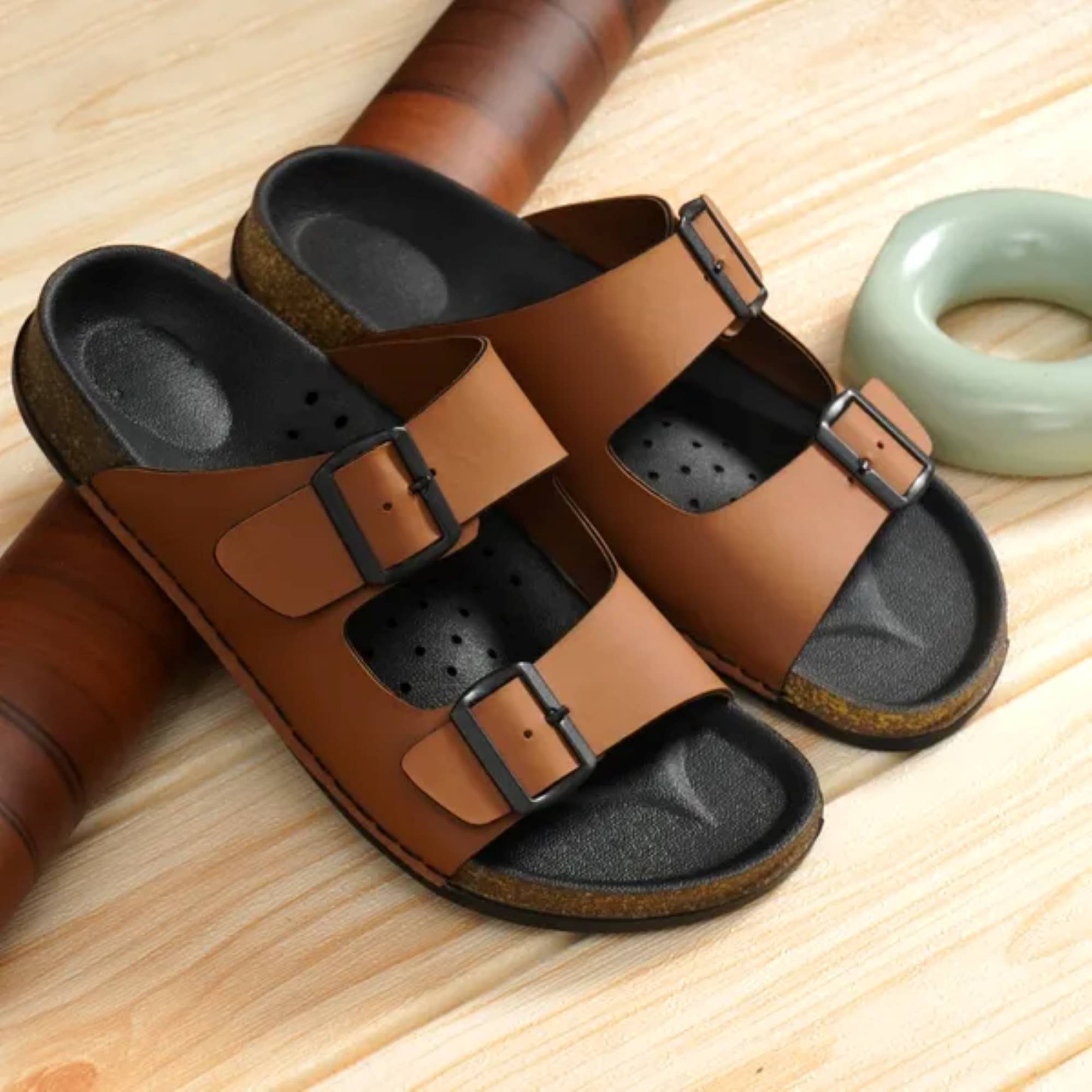     			Akiko Beige Men's Daily Slipper