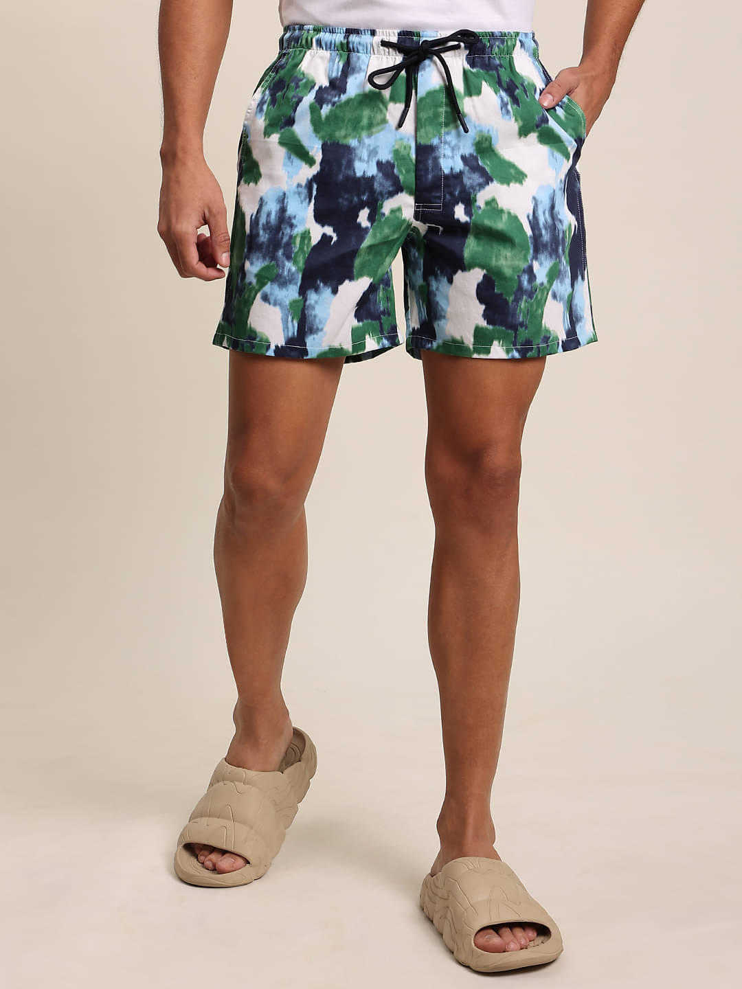     			Bene Kleed Men Mid-Rise Abstract Printed Cotton Slim Fit Shorts