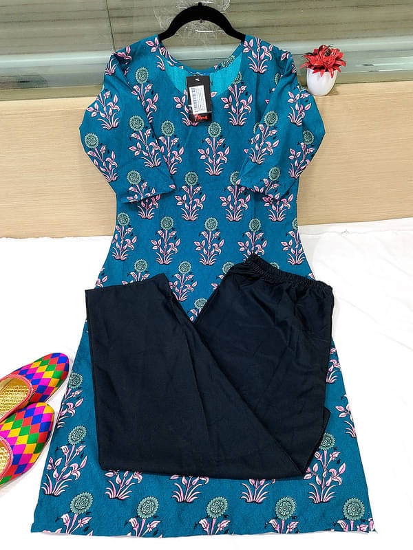 Ethnic Basket Pack of 1 Crepe Self Design A-line Women's Kurti - ( Green ) Ethnic Basket Pack of 1 Crepe Self Design A-line Women's Kurti - ( Green )