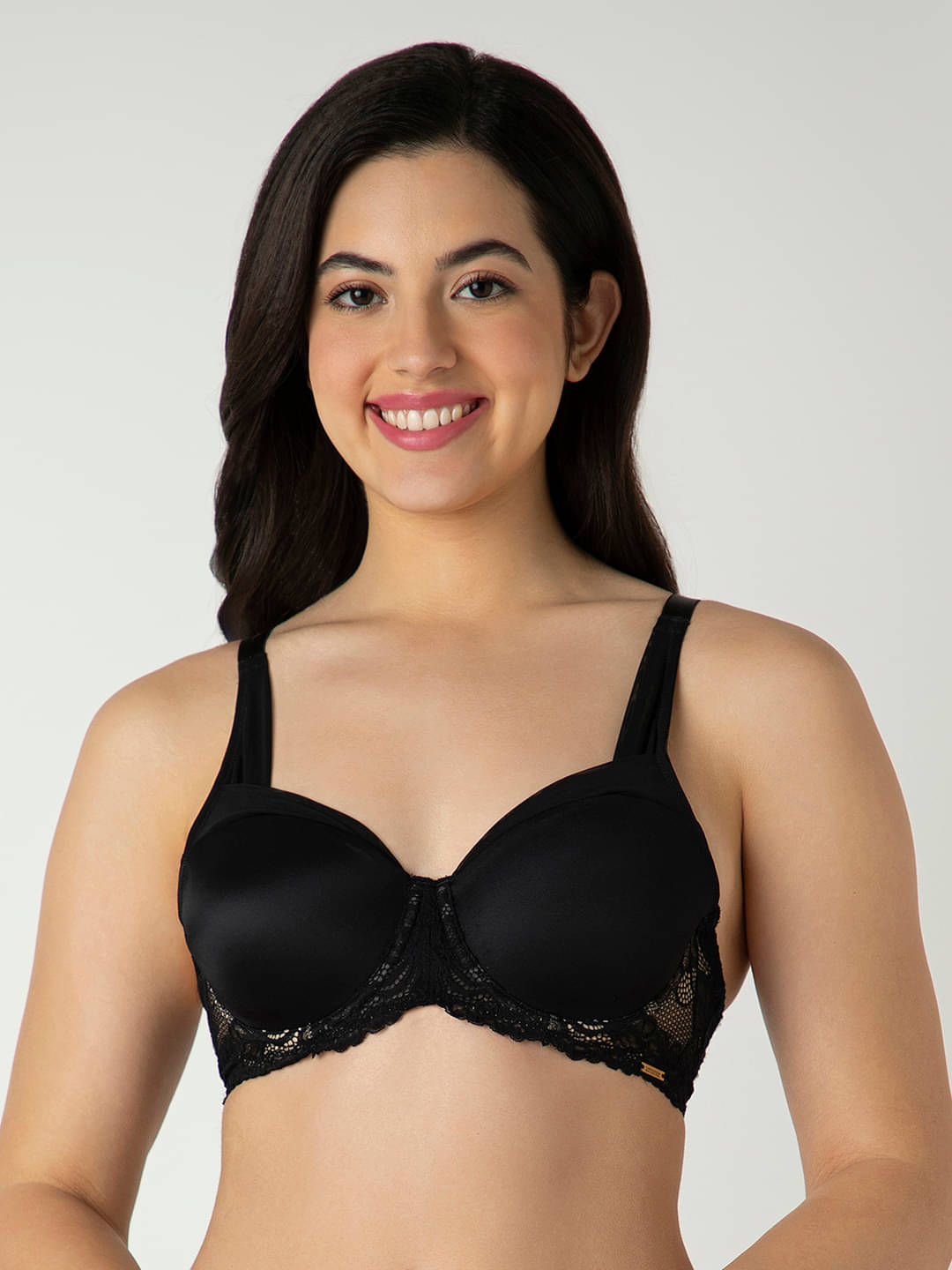 Amante Pack of 1 Nylon Lightly Padded T-Shirt Bra For Women ( Black )     			Amante Pack of 1 Nylon Lightly Padded T-Shirt Bra For Women ( Black )