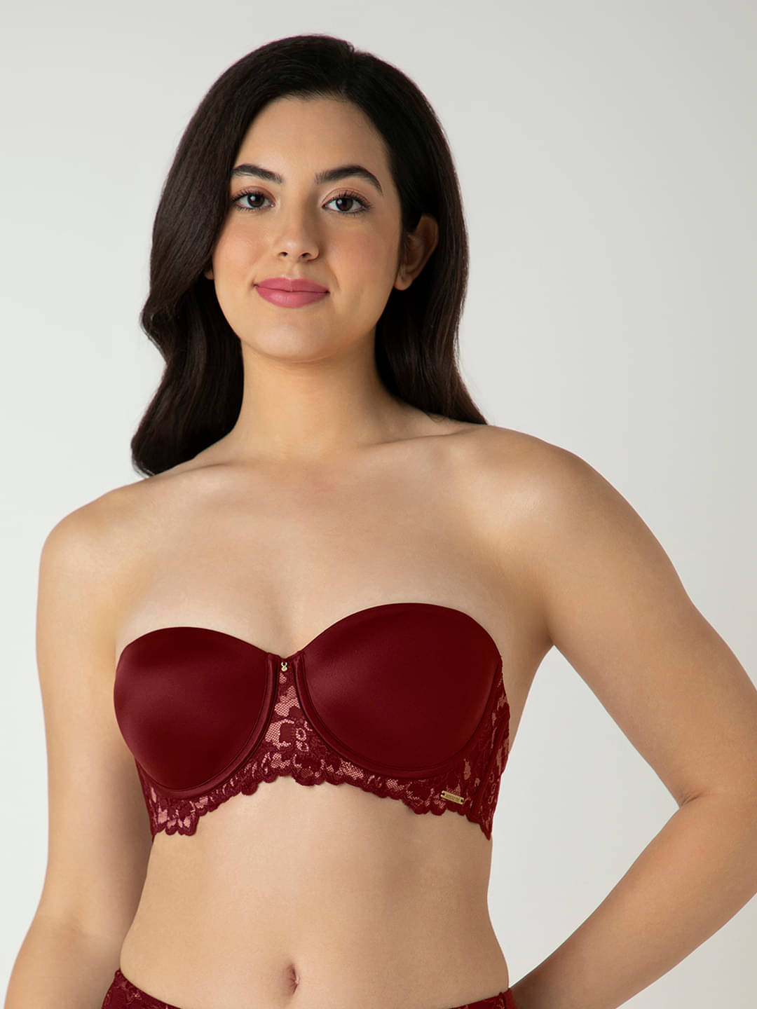     			Amante Pack of 1 Nylon Lightly Padded Strapless Bra For Women ( Red )