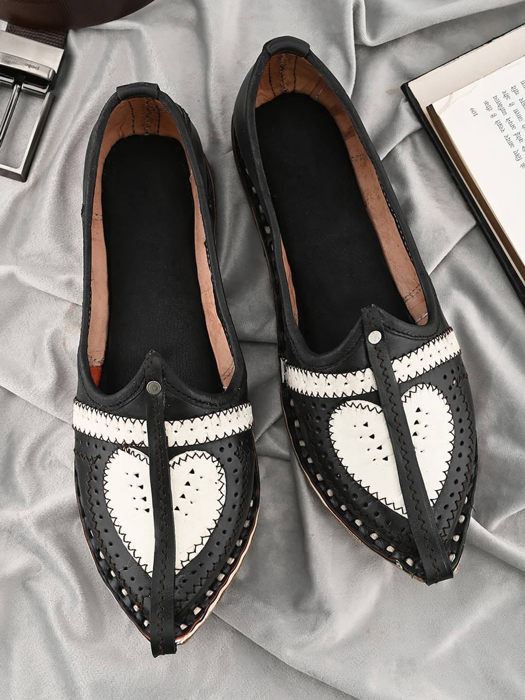    			Anjaneya Creations Black Men's Mojaris