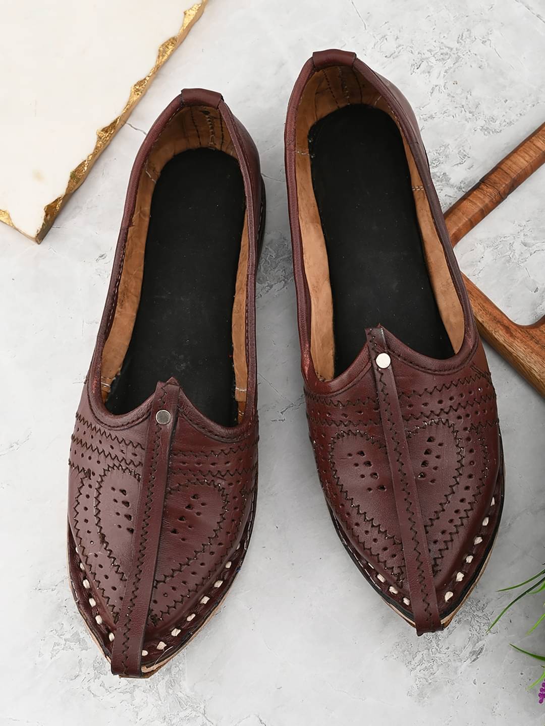     			Anjaneya Creations Brown Men's Mojaris
