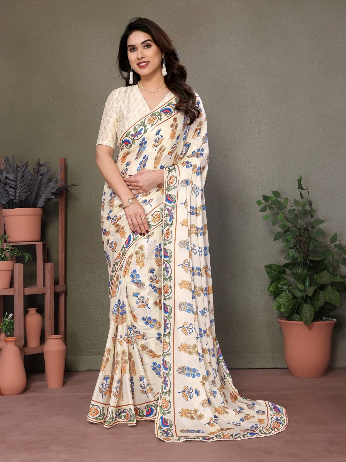     			BLEESBURY Chiffon Printed Saree With Unstitched Blouse Piece ( Off White )