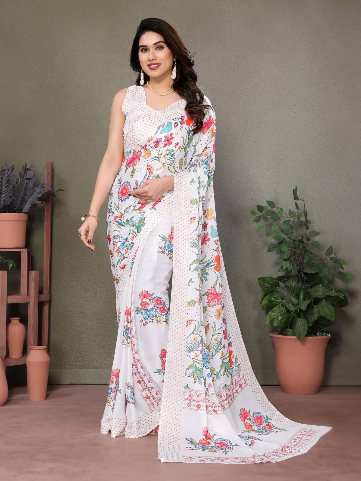 BLEESBURY Chiffon Printed Saree With Unstitched Blouse Piece ( White ) BLEESBURY Chiffon Printed Saree With Unstitched Blouse Piece ( White )