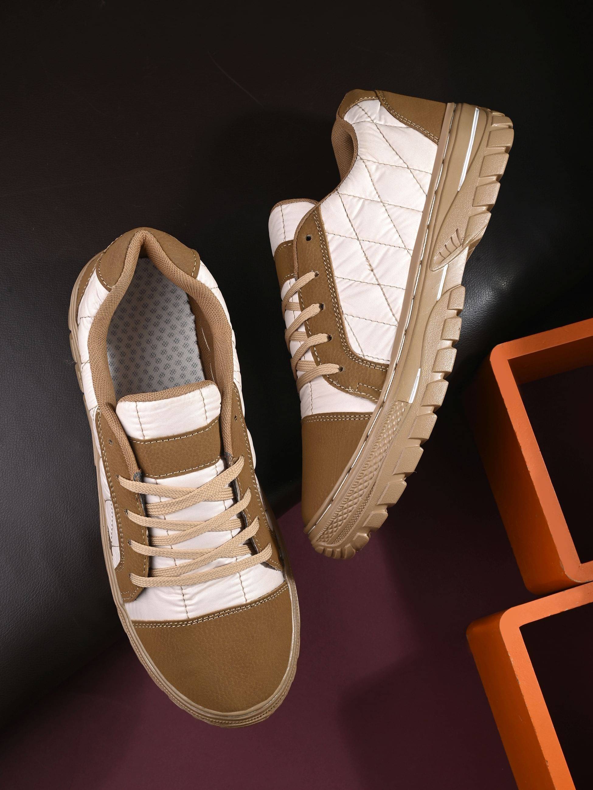     			Bucik Beige Men's Outdoor Shoes