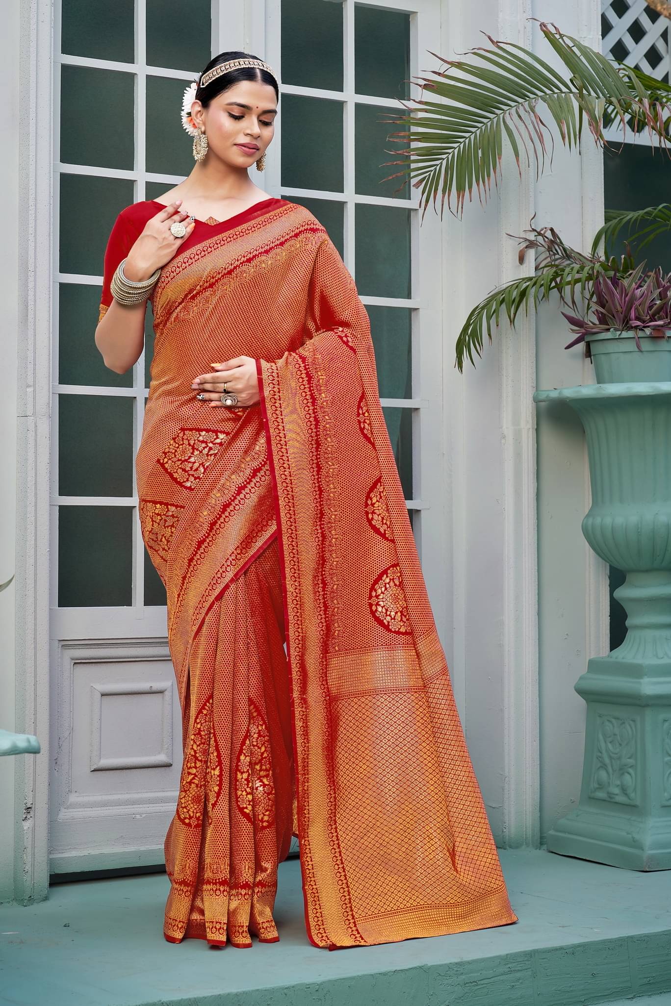 Sariya Jacquard Woven Saree With Unstitched Blouse Piece ( Red ) Sariya Jacquard Woven Saree With Unstitched Blouse Piece ( Red )