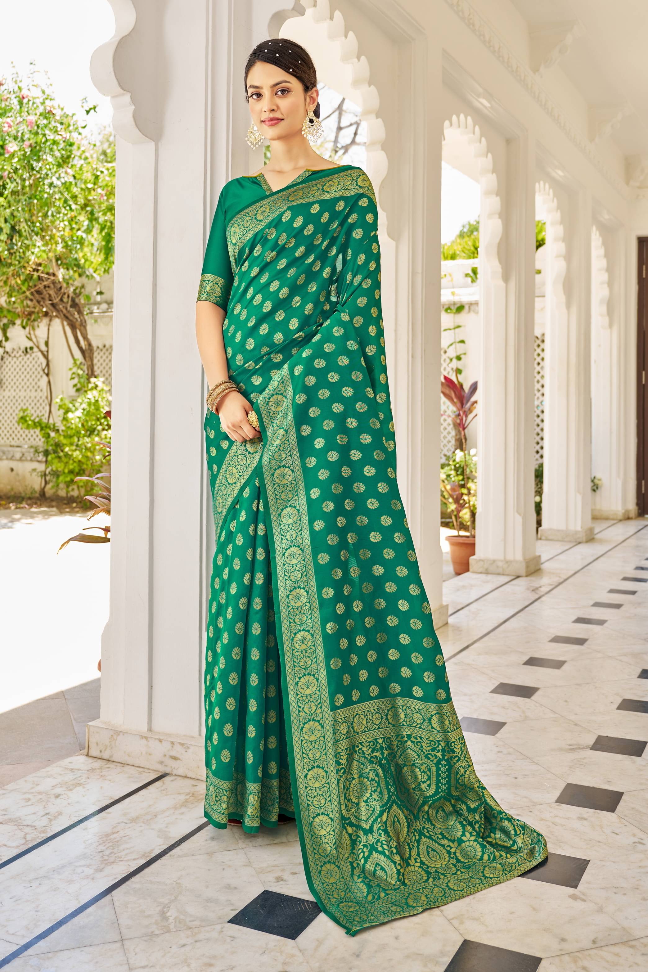 Sariya Jacquard Woven Saree With Unstitched Blouse Piece ( Rama ) Sariya Jacquard Woven Saree With Unstitched Blouse Piece ( Rama )