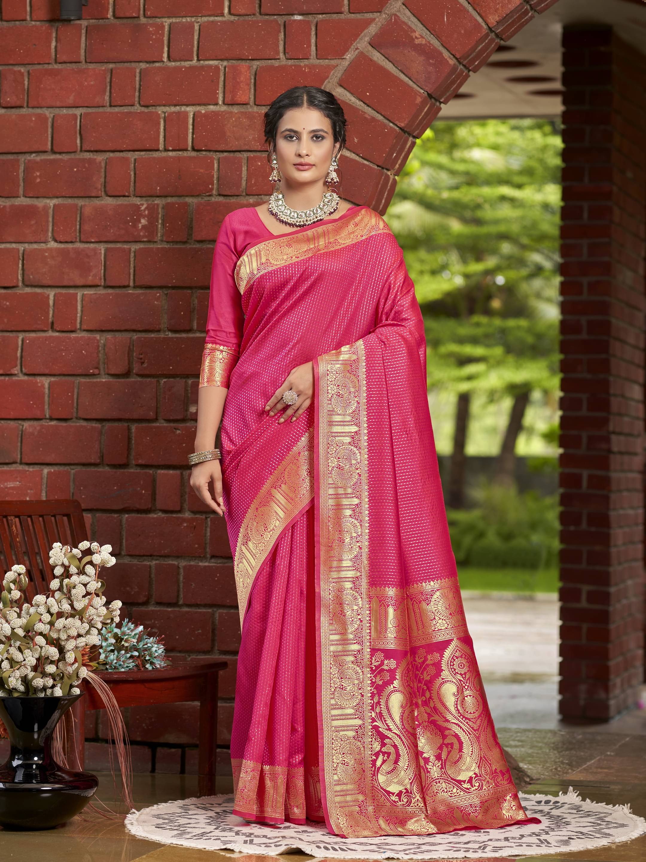 Sariya Jacquard Woven Saree With Unstitched Blouse Piece ( Rama ) Sariya Jacquard Woven Saree With Unstitched Blouse Piece ( Rama )